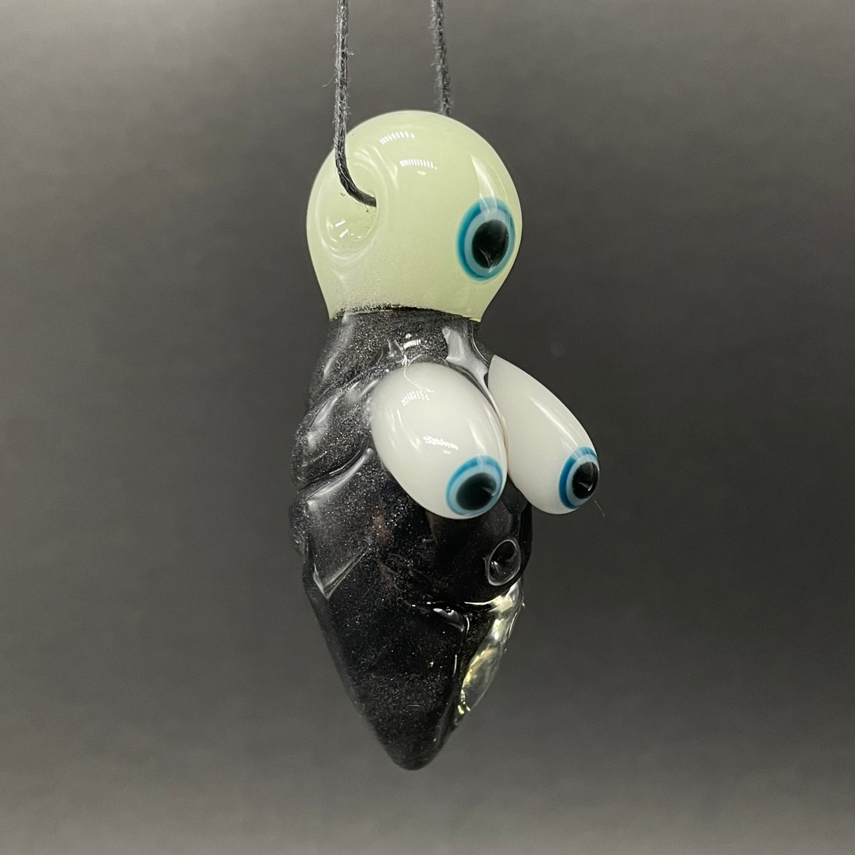 Black light reactive fertility pendant craftsmanship - artisan glass work