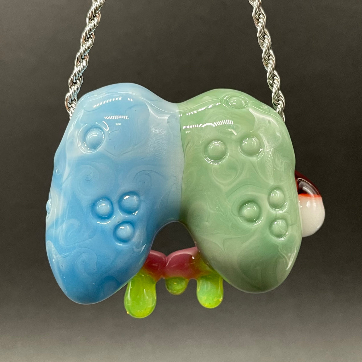Artisan glass Two headaches are better than one - detailed craftsmanship