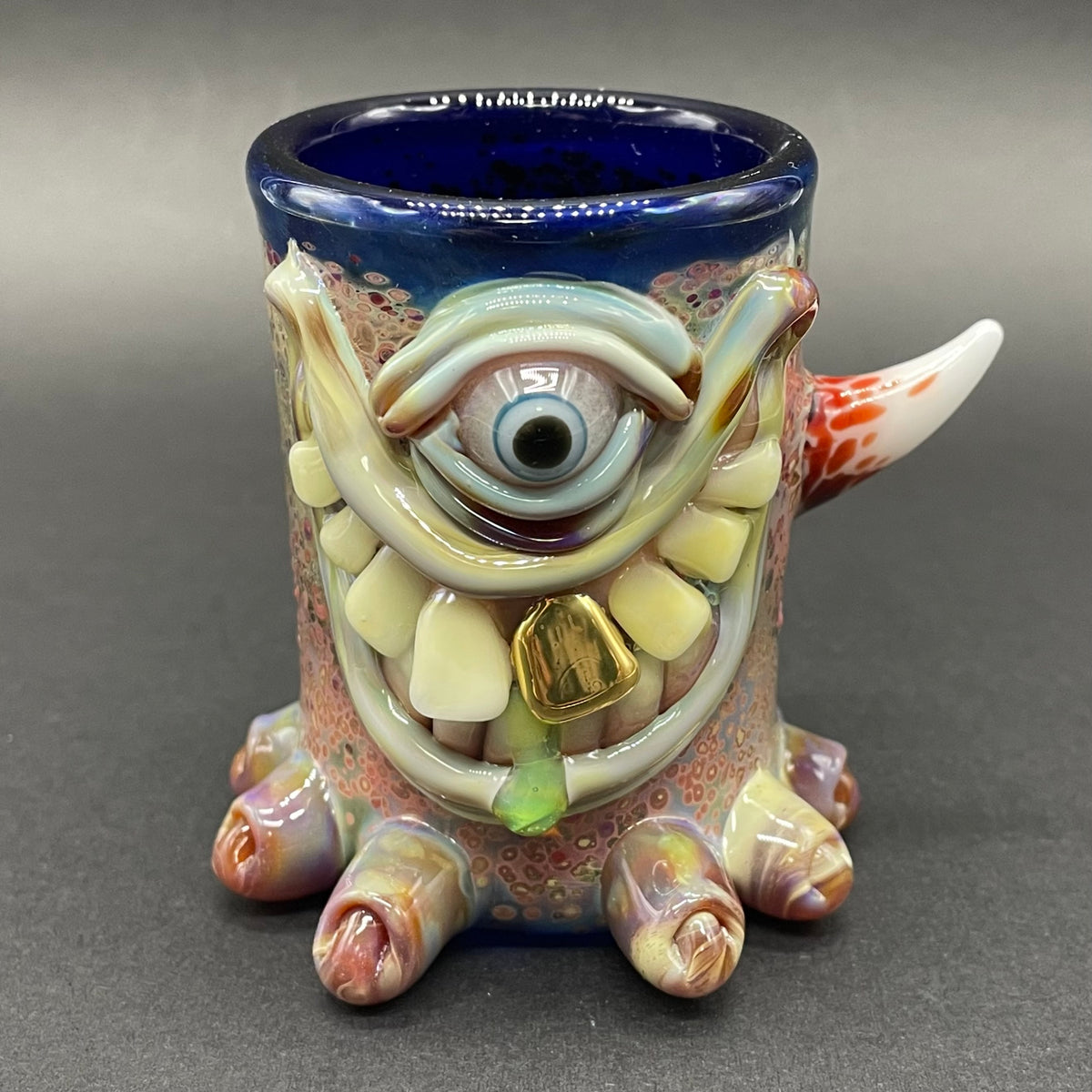 Twinkle toes shot glass detail view - premium glass art