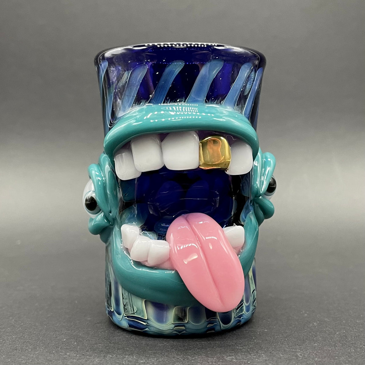 Screaming tongue shot glass craftsmanship - artisan glass work