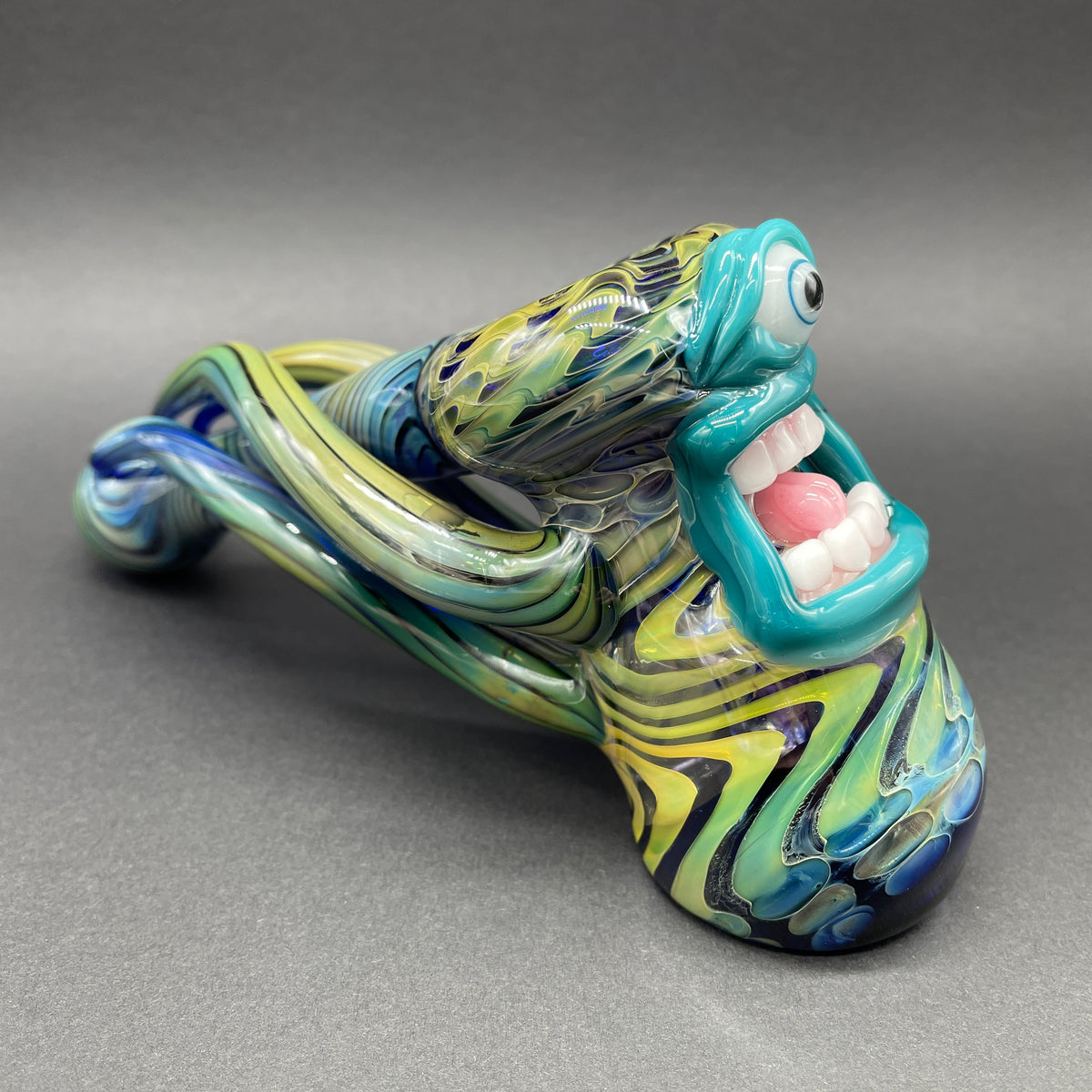 Screaming tentacle bubbler detail view - premium glass art