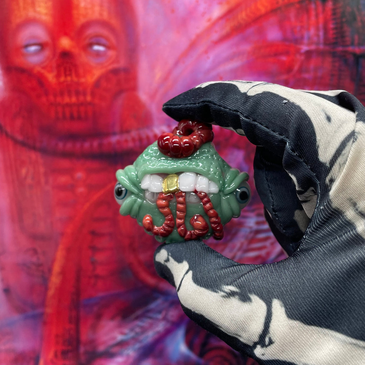 Worm eater pendant