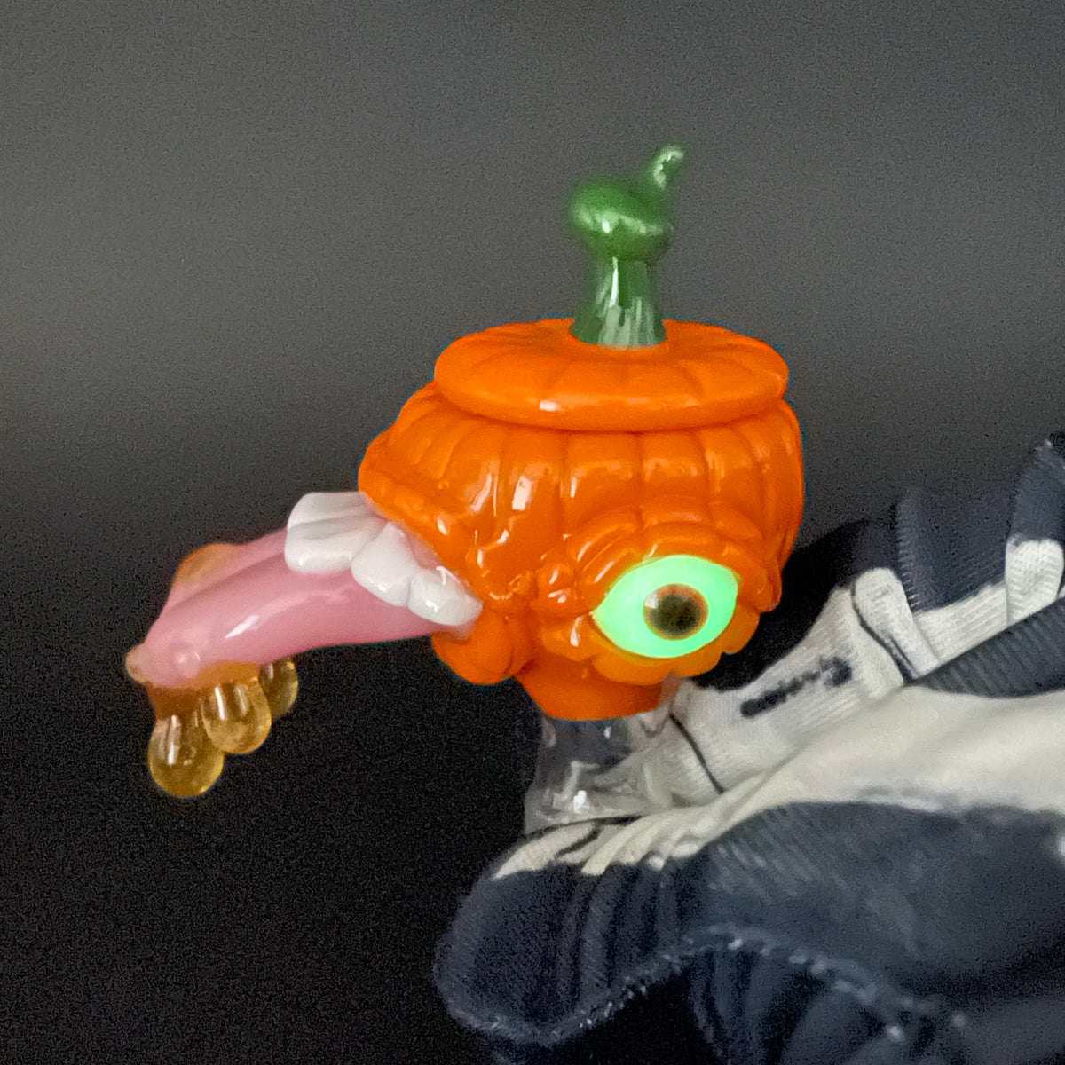 Hand-blown 14mm drooling tongue slide - Leviathan Glass original
