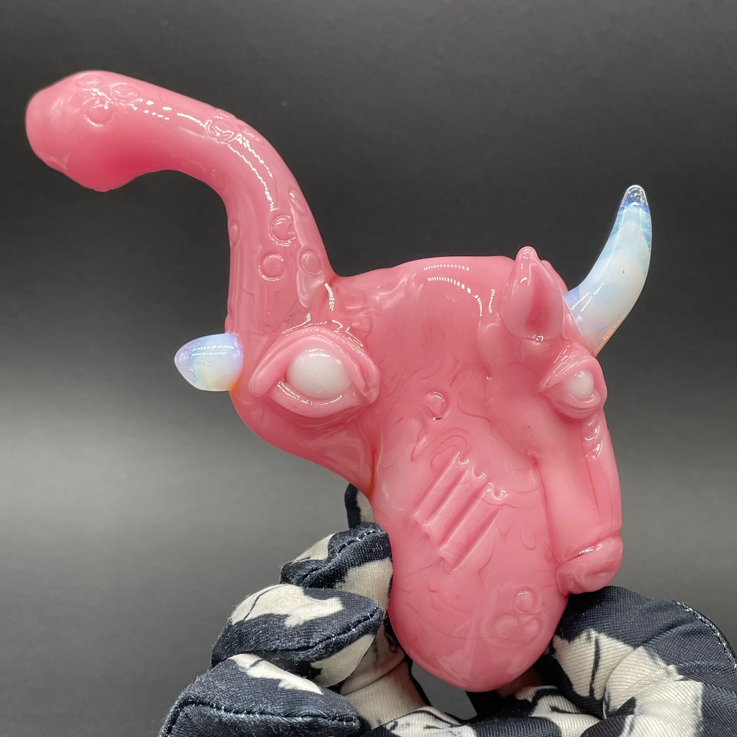 Close-up of Unicorn blood Sherlock - handcrafted glass