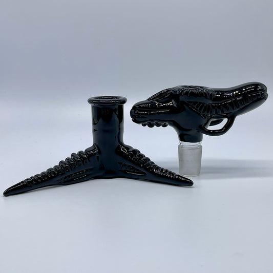 18mm xenomorph slide with stand detail view - premium glass art