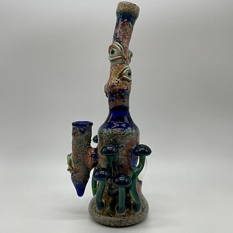 14mm Mushroom Rig detail view - premium glass art