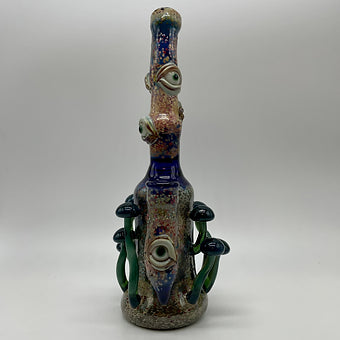 Artisan glass 14mm Mushroom Rig - detailed craftsmanship
