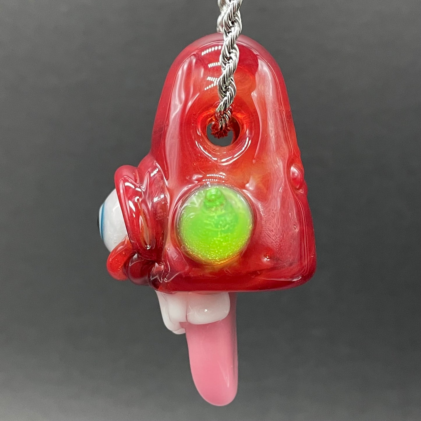 Licky McOneEye glass pendant by Leviathan Glass - artisan detail