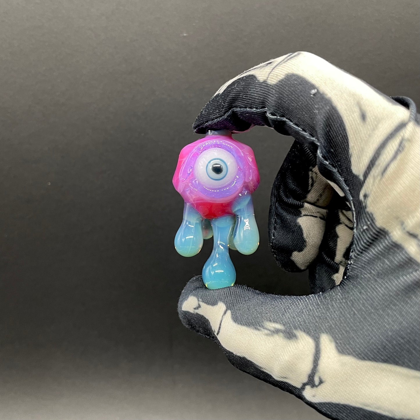 Drippy cyclops glass pendant