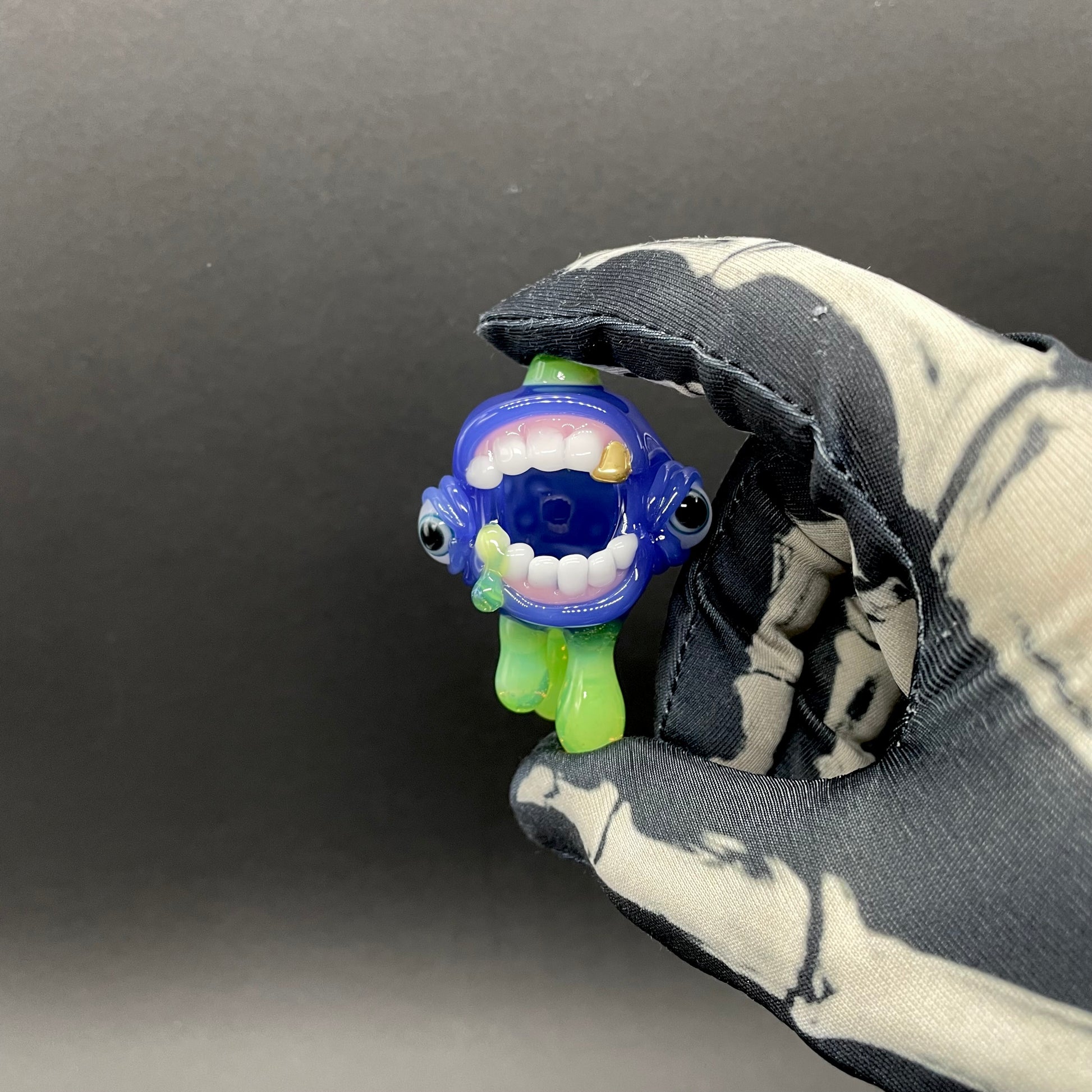 Hand-blown Drippy screamer pendant - Leviathan Glass original