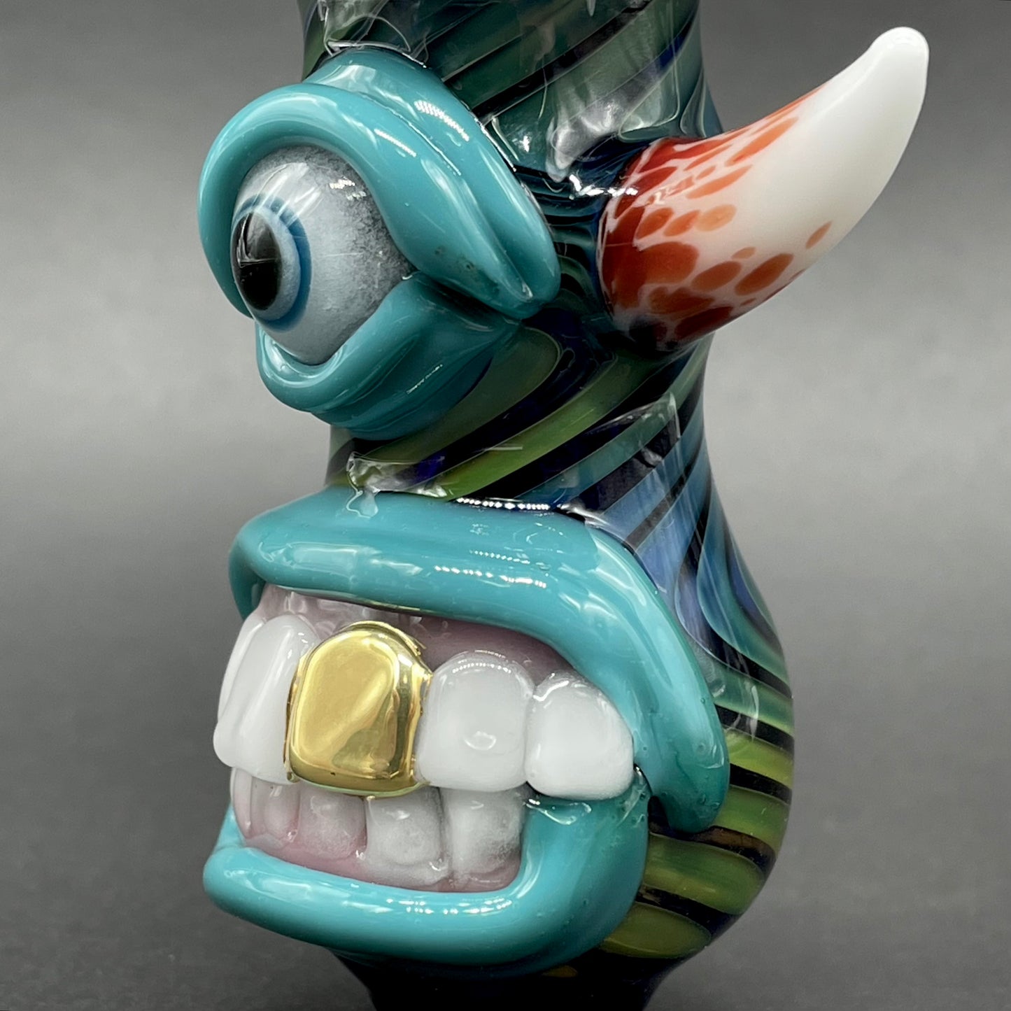 Premium Gold Fumed Cyclops Spoon - collectible glass art