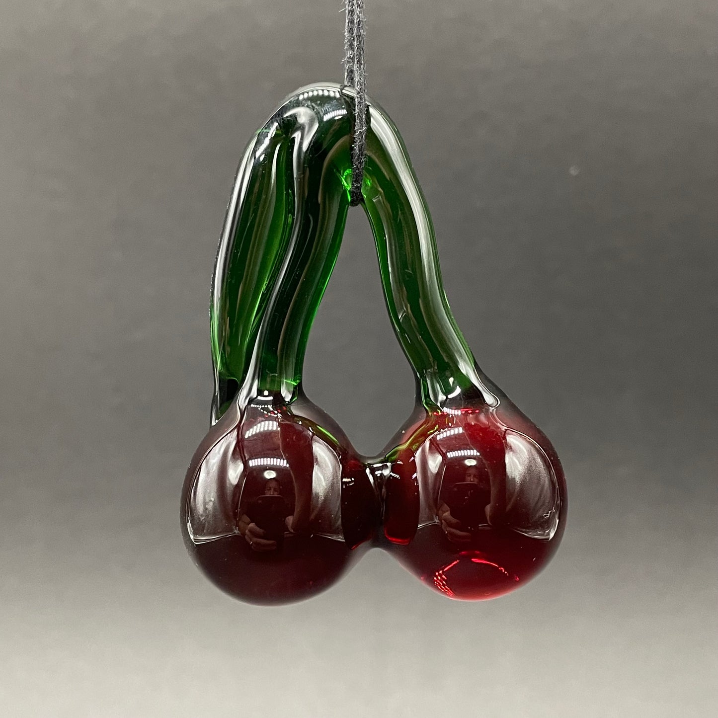 Artisan glass Transparent cherry pendant - detailed craftsmanship