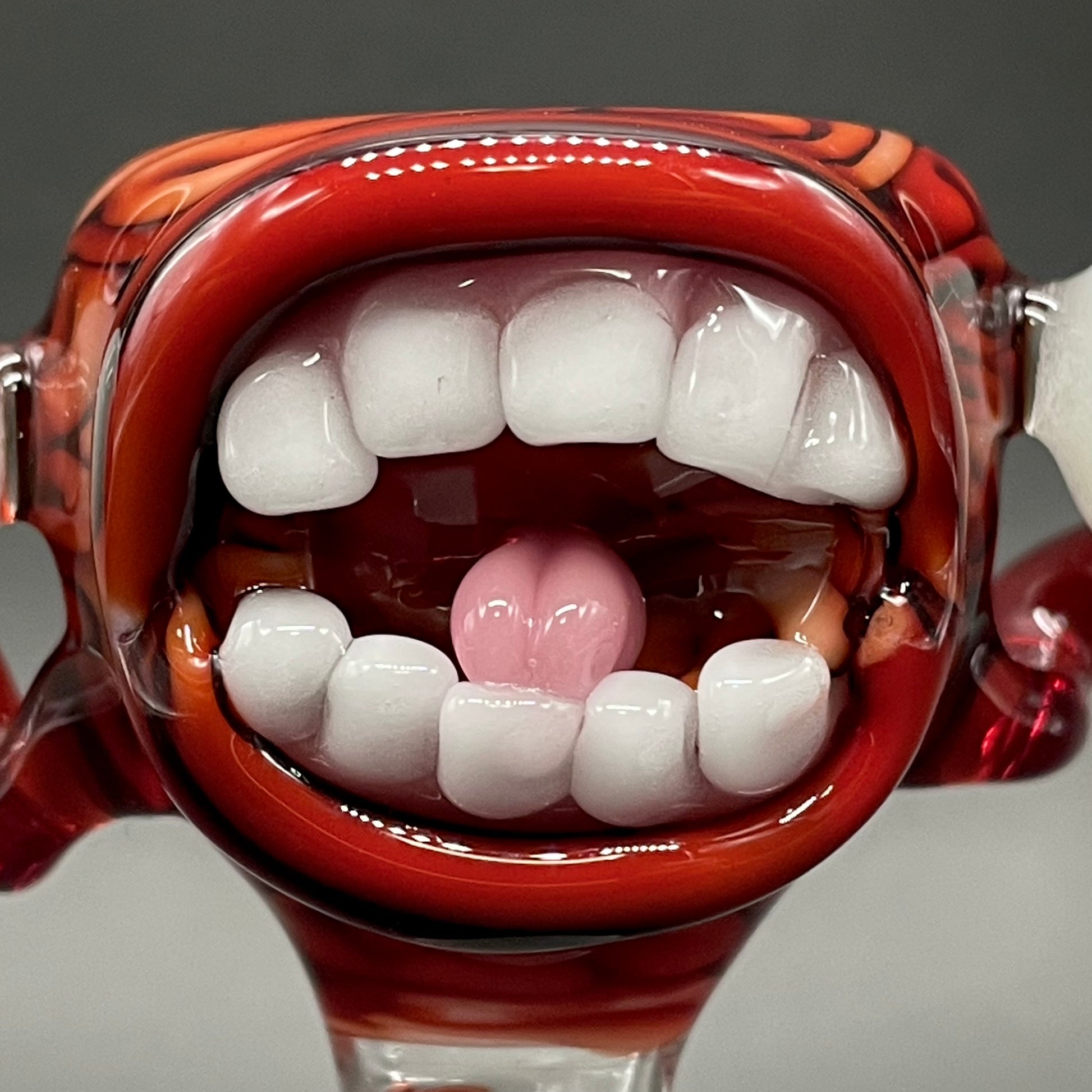 14mm 3 Hole Brain Slide craftsmanship - artisan glass work