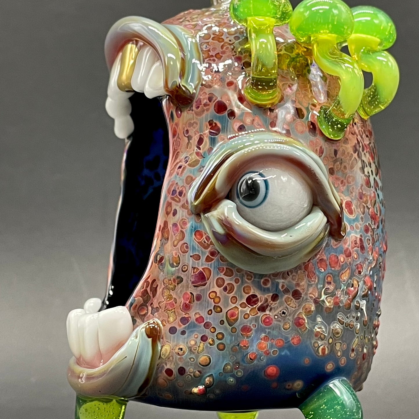 Screaming incense burner