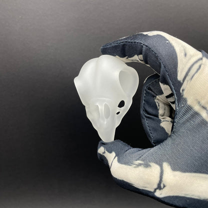 Artisan glass Crow skull - detailed craftsmanship