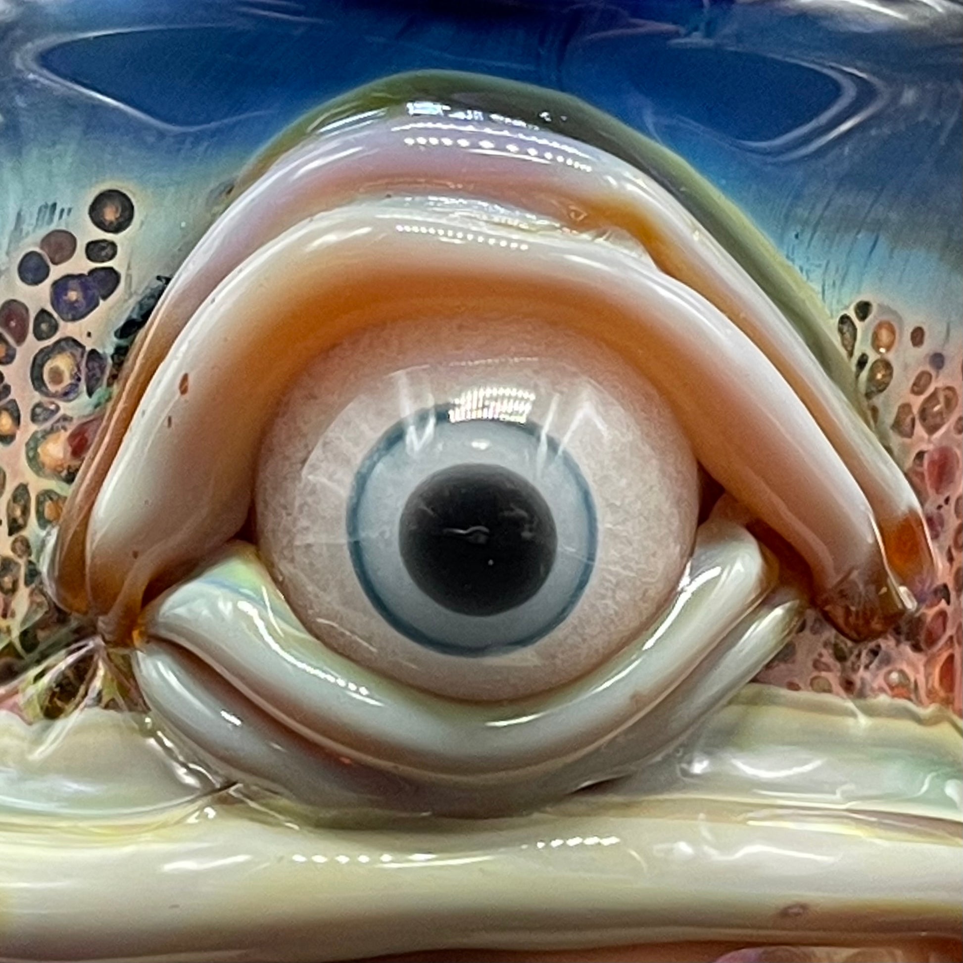 Big tooth Cyclops shot glass craftsmanship - artisan glass work