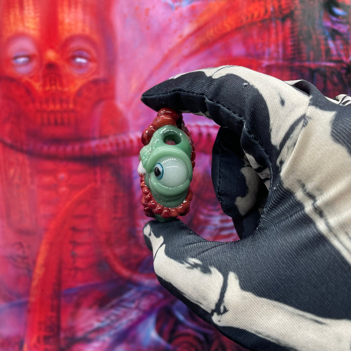 Worm eater pendant