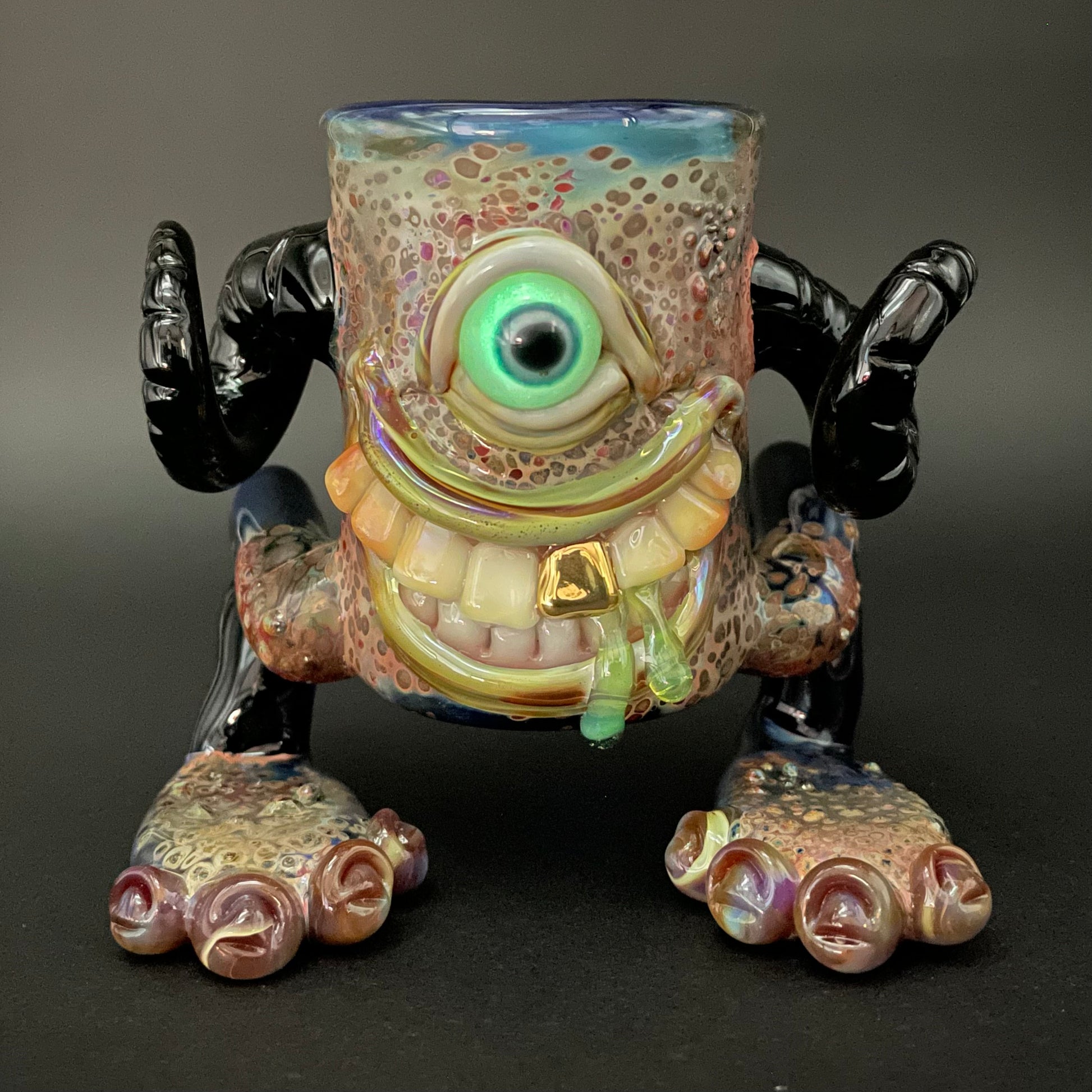Hand-blown The Bearer of cups - Leviathan Glass original