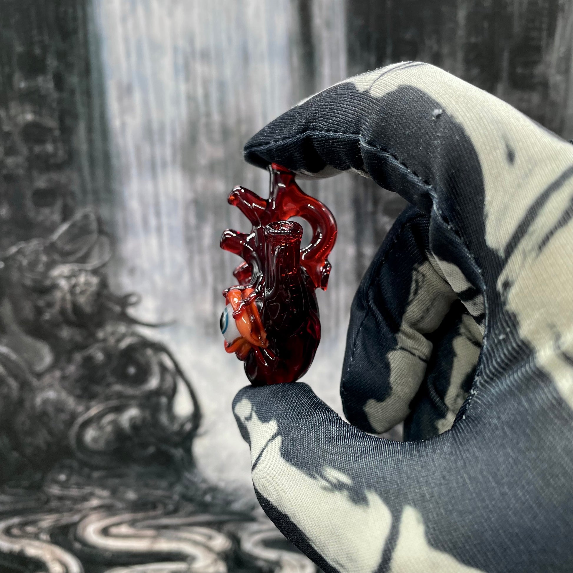 Hand-blown Anatomical cyclops heart pendant - Leviathan Glass original