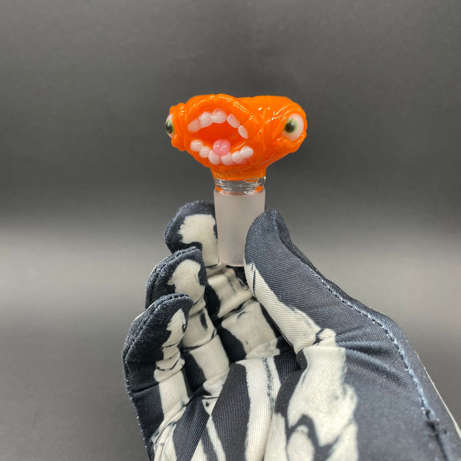 Hand-blown 18mm Screaming pumpkin slide - Leviathan Glass original