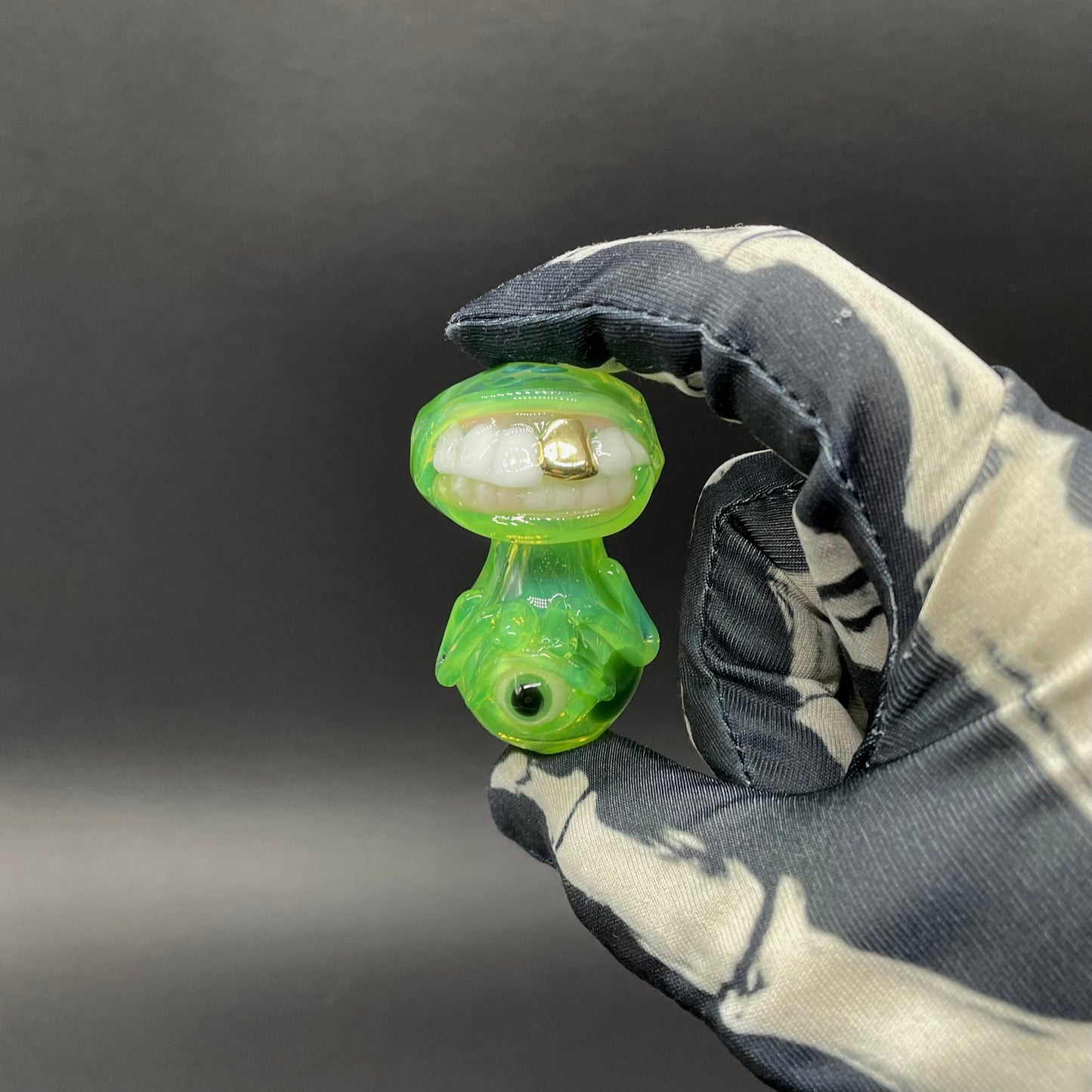 Hand-blown Green slime mushroom monster - Leviathan Glass original