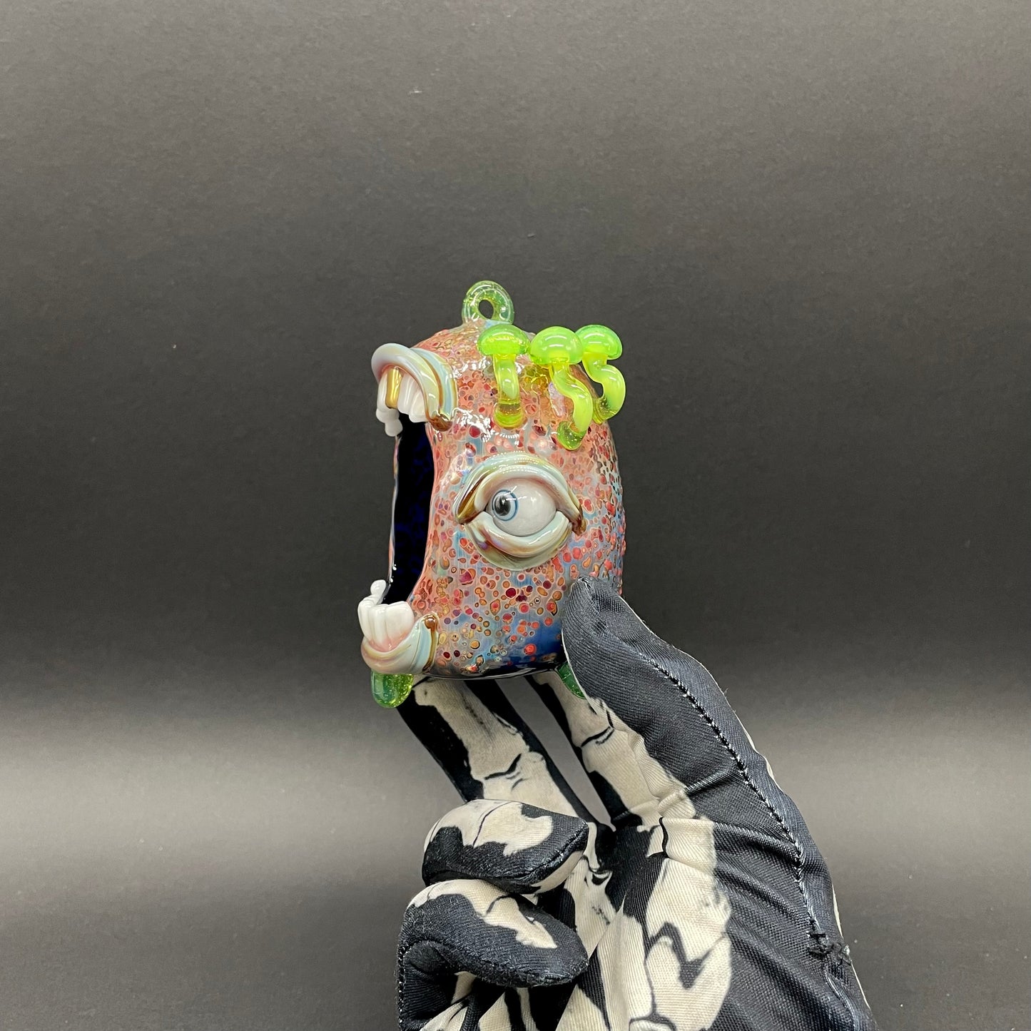 Screaming incense burner