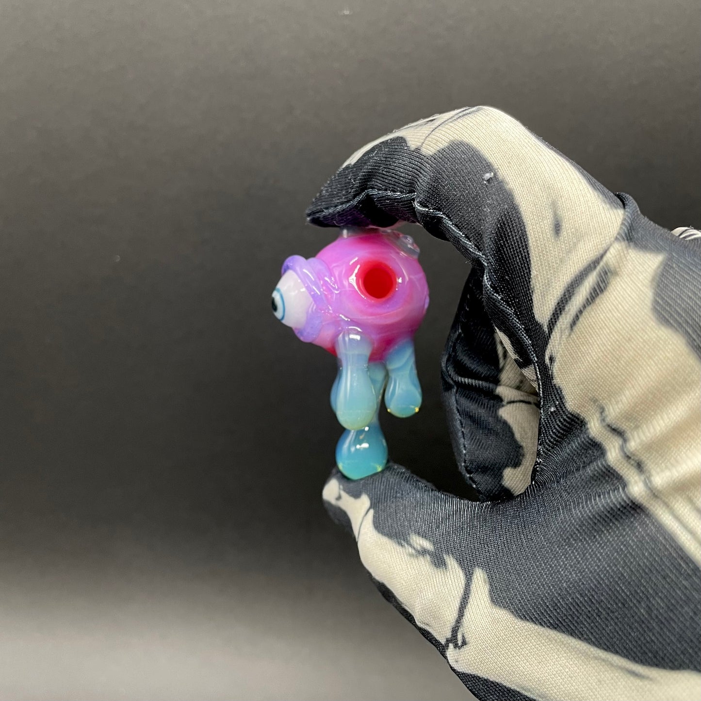 Drippy cyclops glass pendant