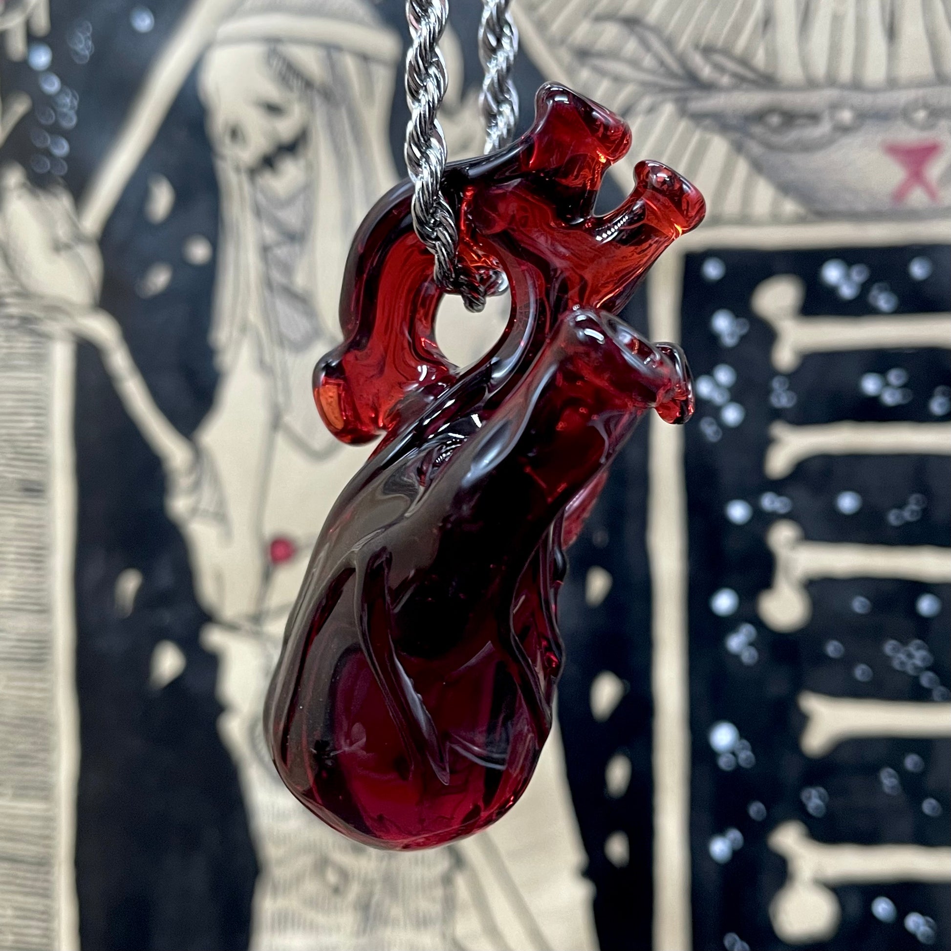 Heart pendant craftsmanship - artisan glass work