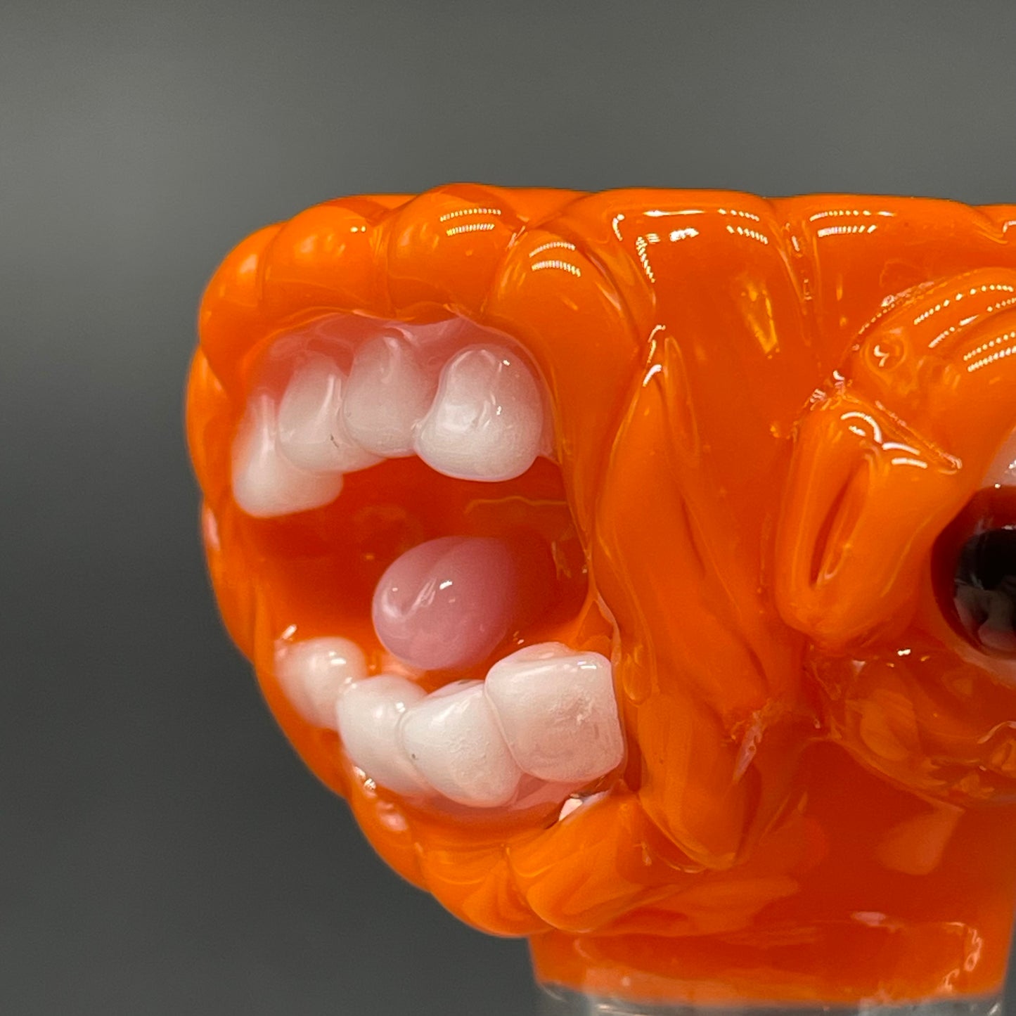 Premium 18mm screaming pumpkin slide - collectible glass art