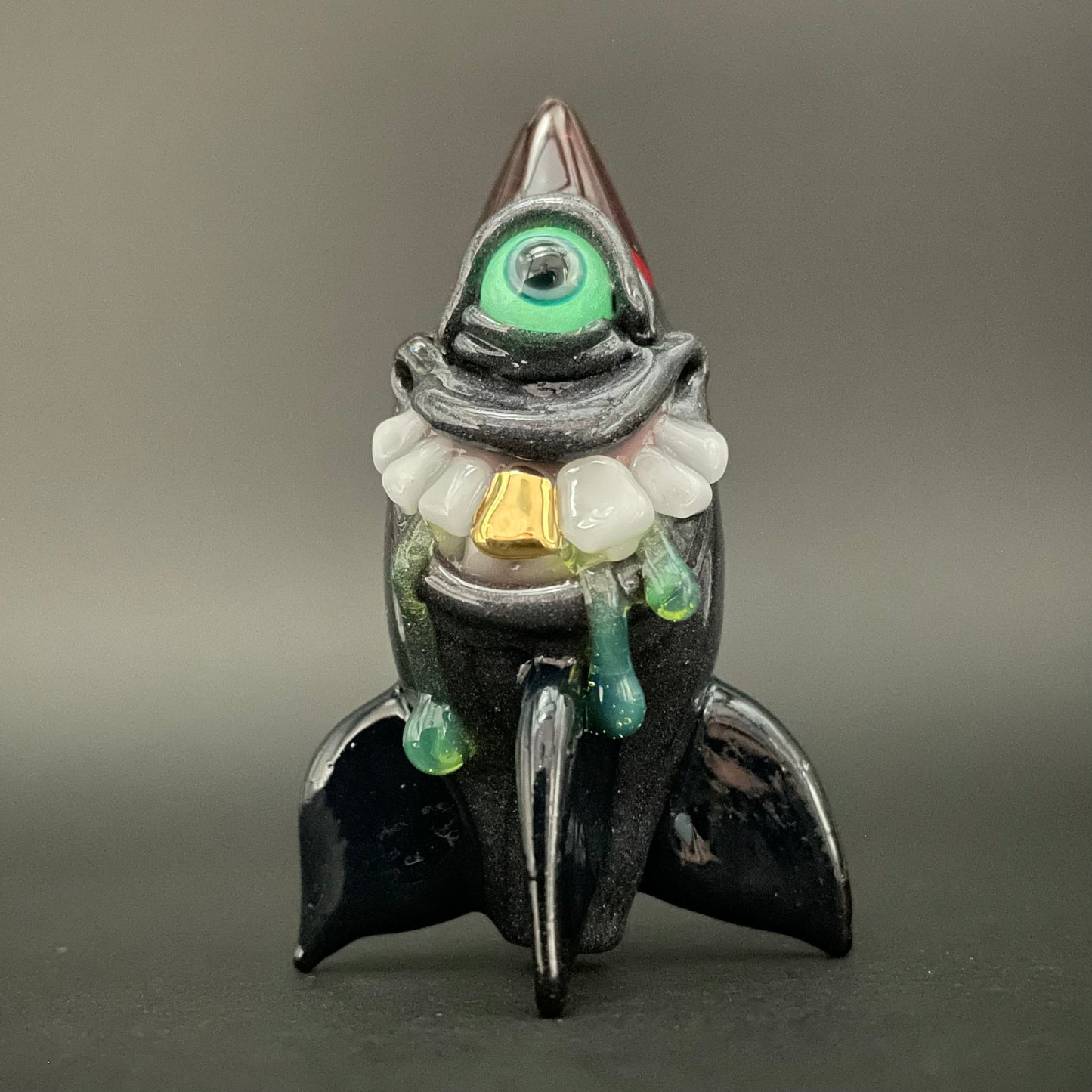 The president of boom land by Leviathan Glass - artisan detail