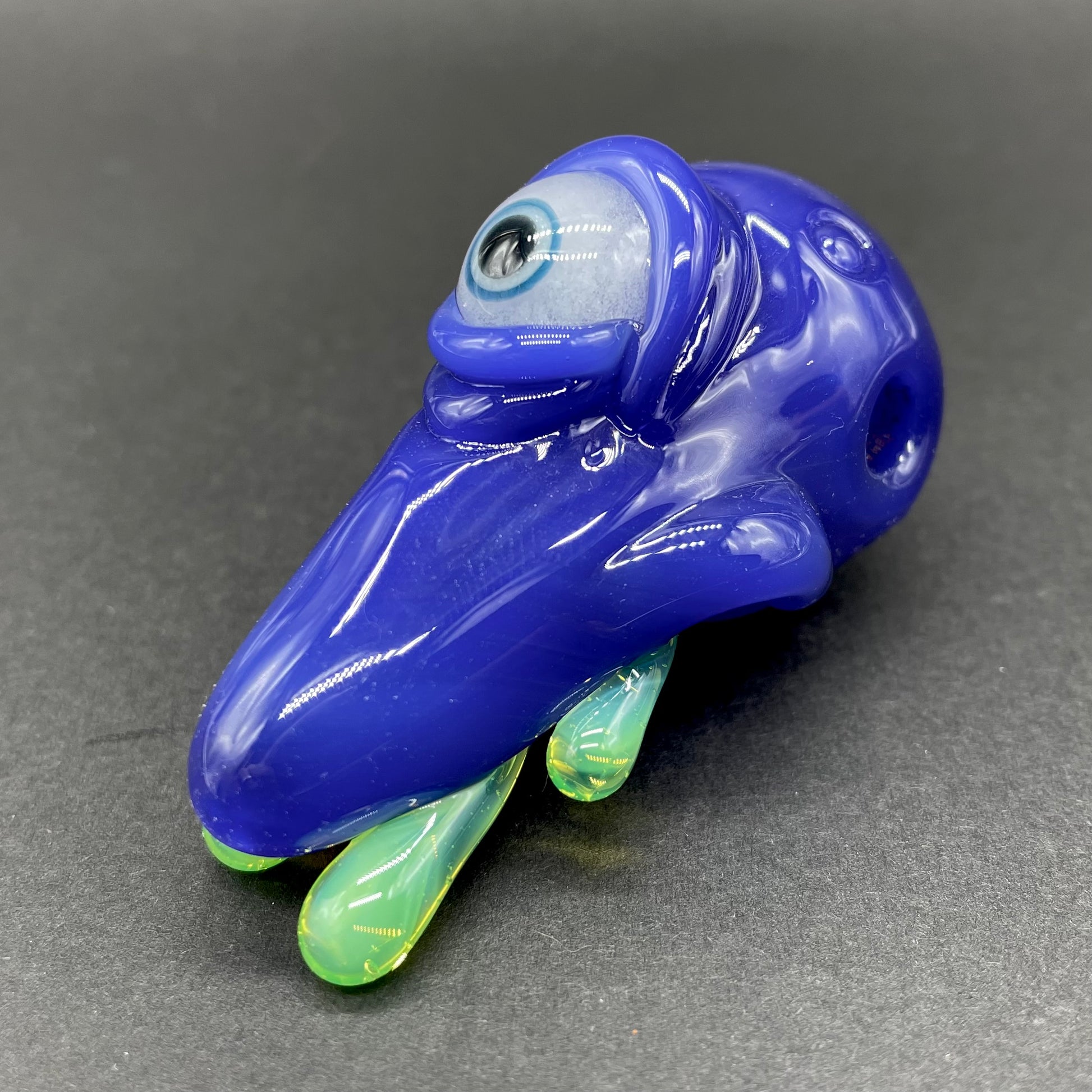 running nose glass pendant craftsmanship - artisan glass work