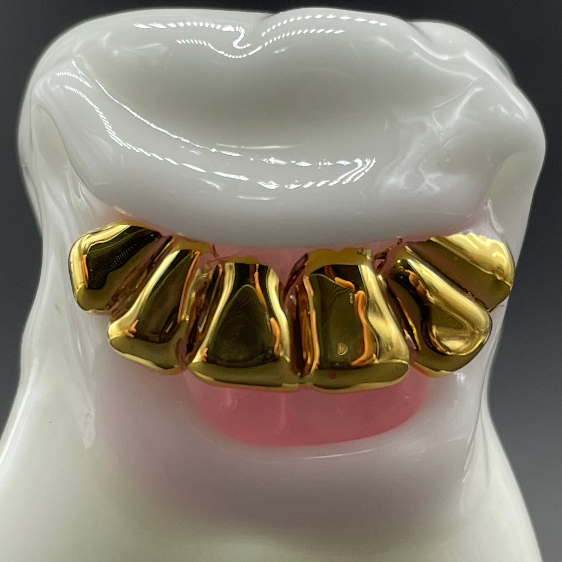 Tooth ache glass pendant craftsmanship - artisan glass work