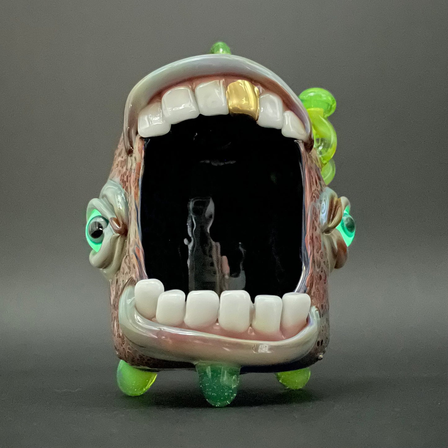 Screaming incense burner