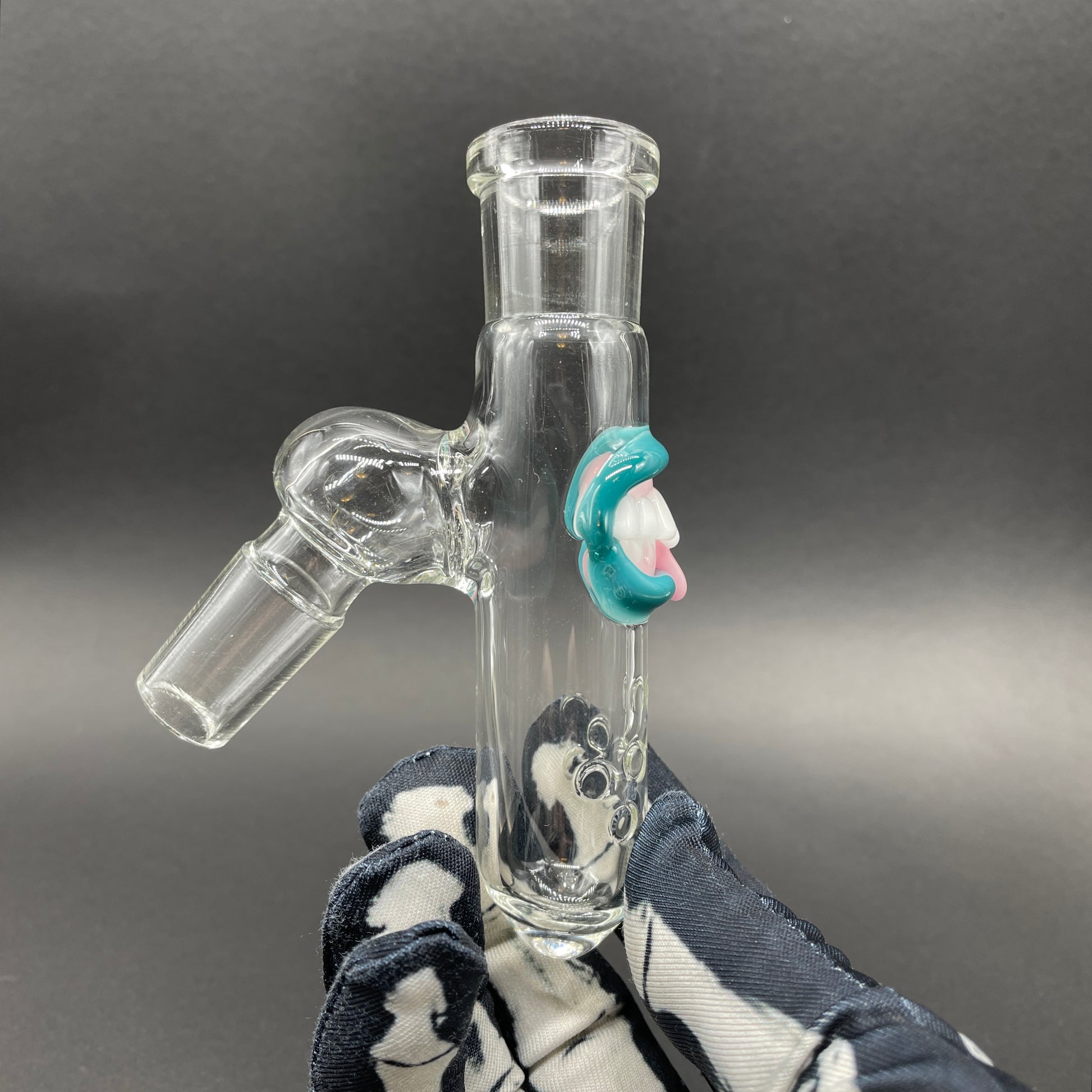 18mm 45° ash catch (teeth) craftsmanship - artisan glass work