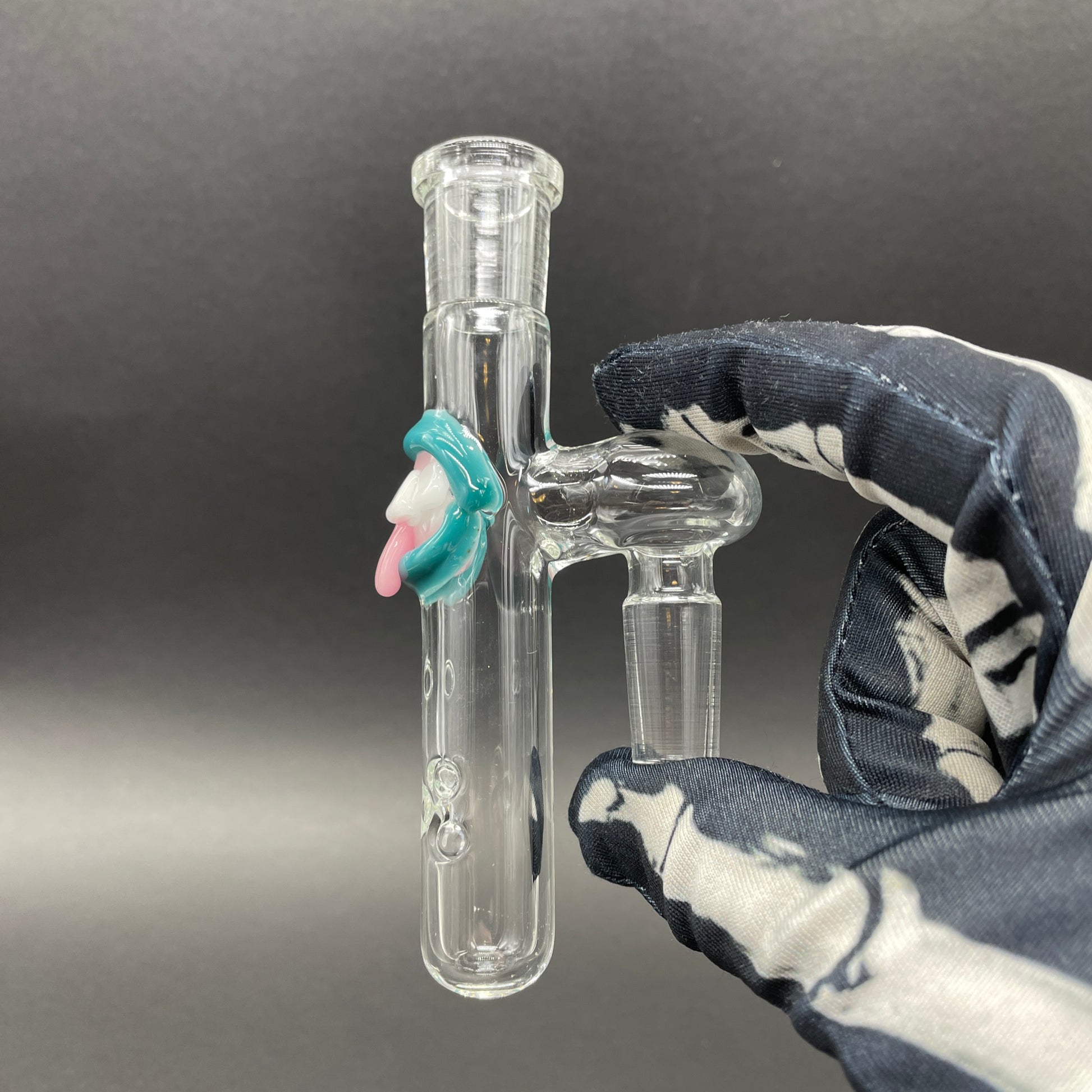 14mm 90º little dude (teeth) detail view - premium glass art