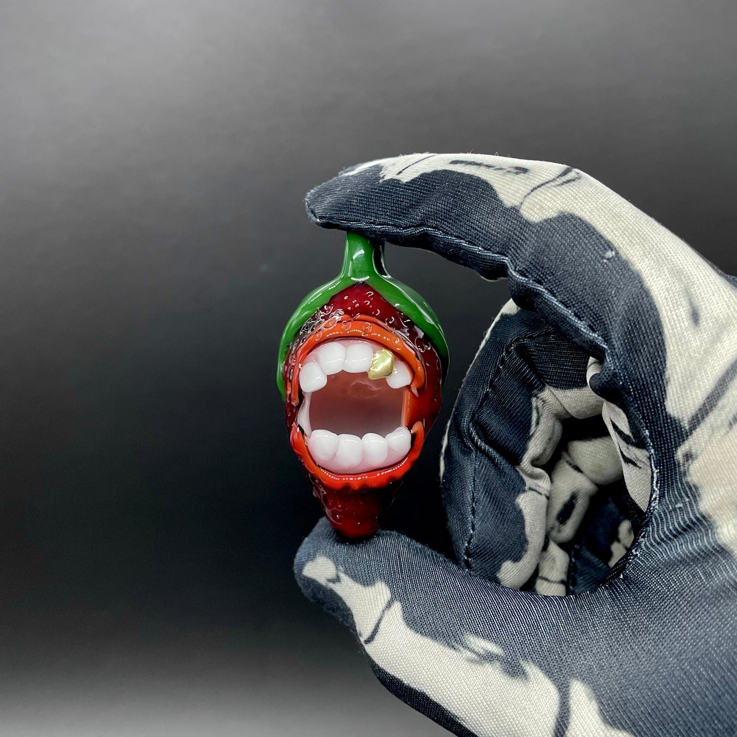 Hand-blown Screaming strawberry glass pendant - Leviathan Glass original