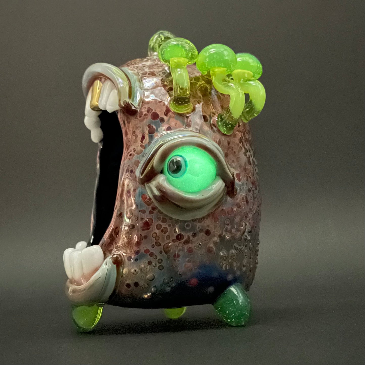 Screaming incense burner