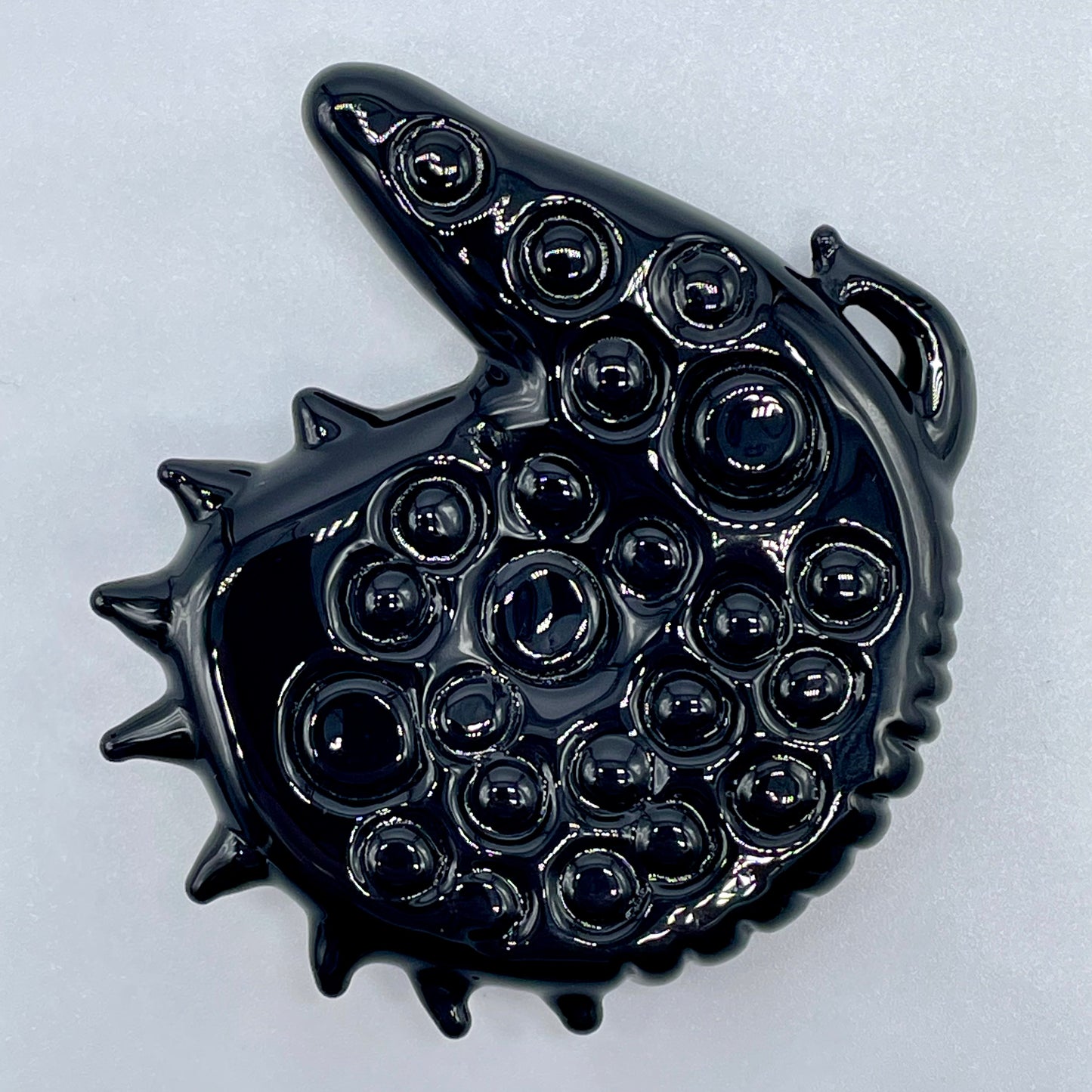 Xenomorph pendant by Leviathan Glass - artisan detail