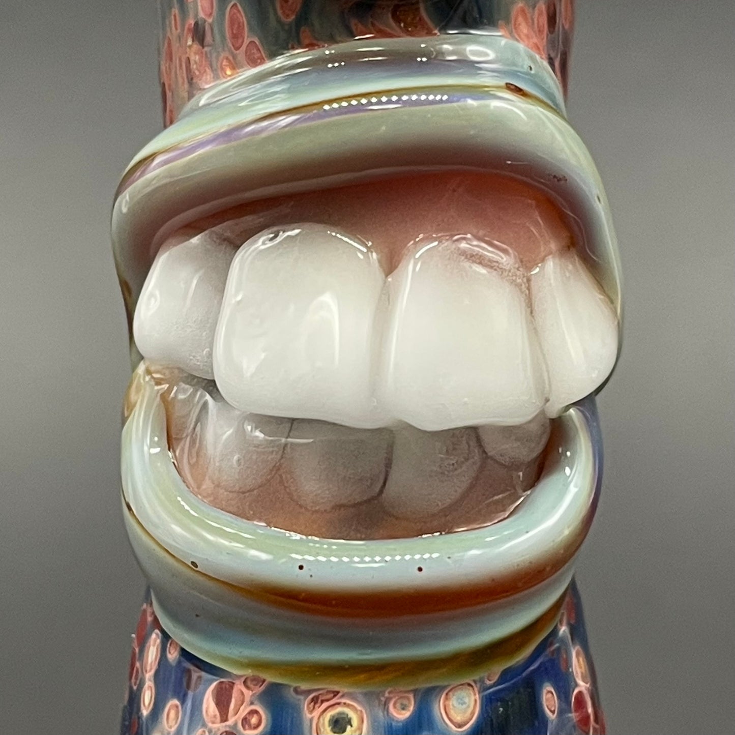 Frit Cyclops Chillum craftsmanship - artisan glass work