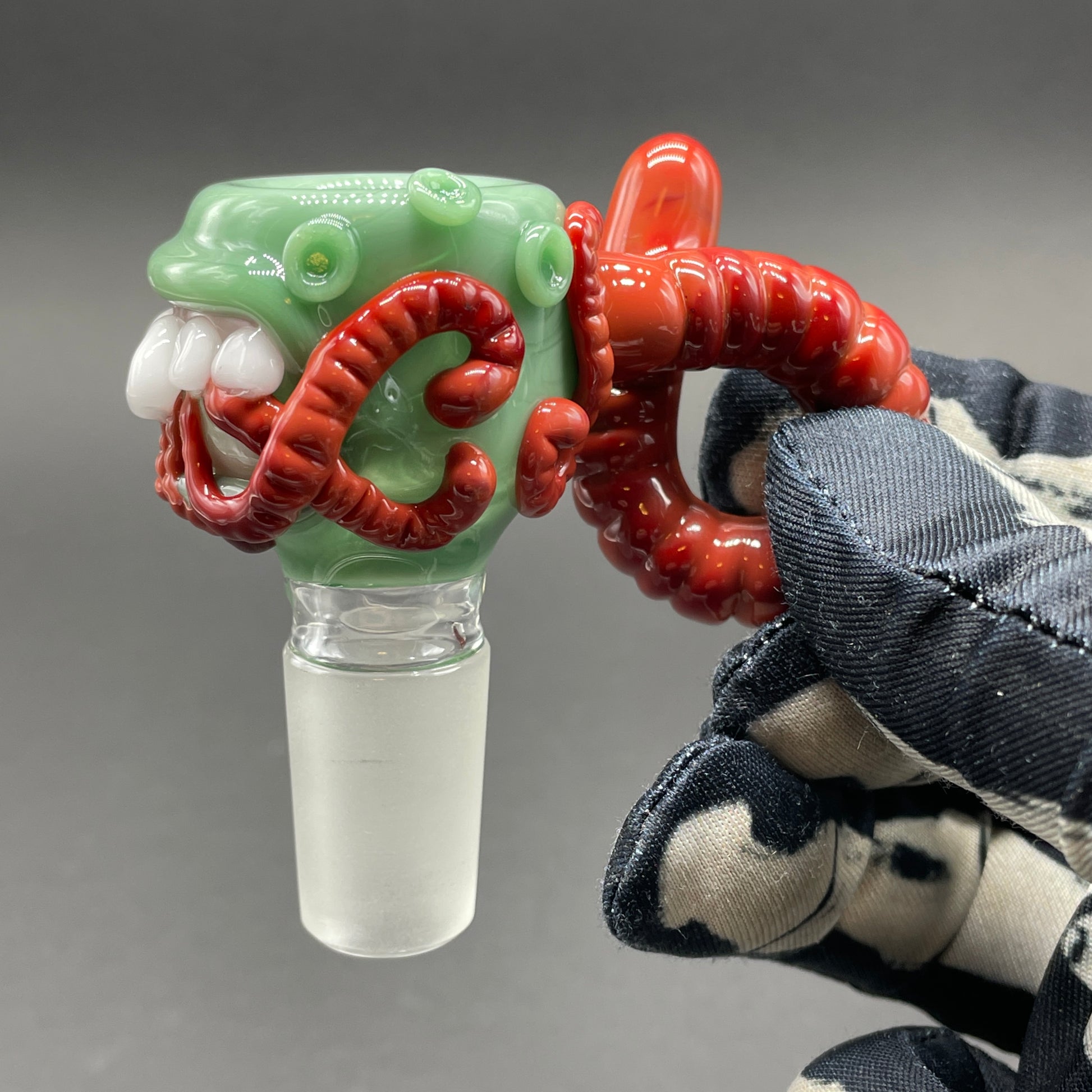 18mm worm food slide craftsmanship - artisan glass work