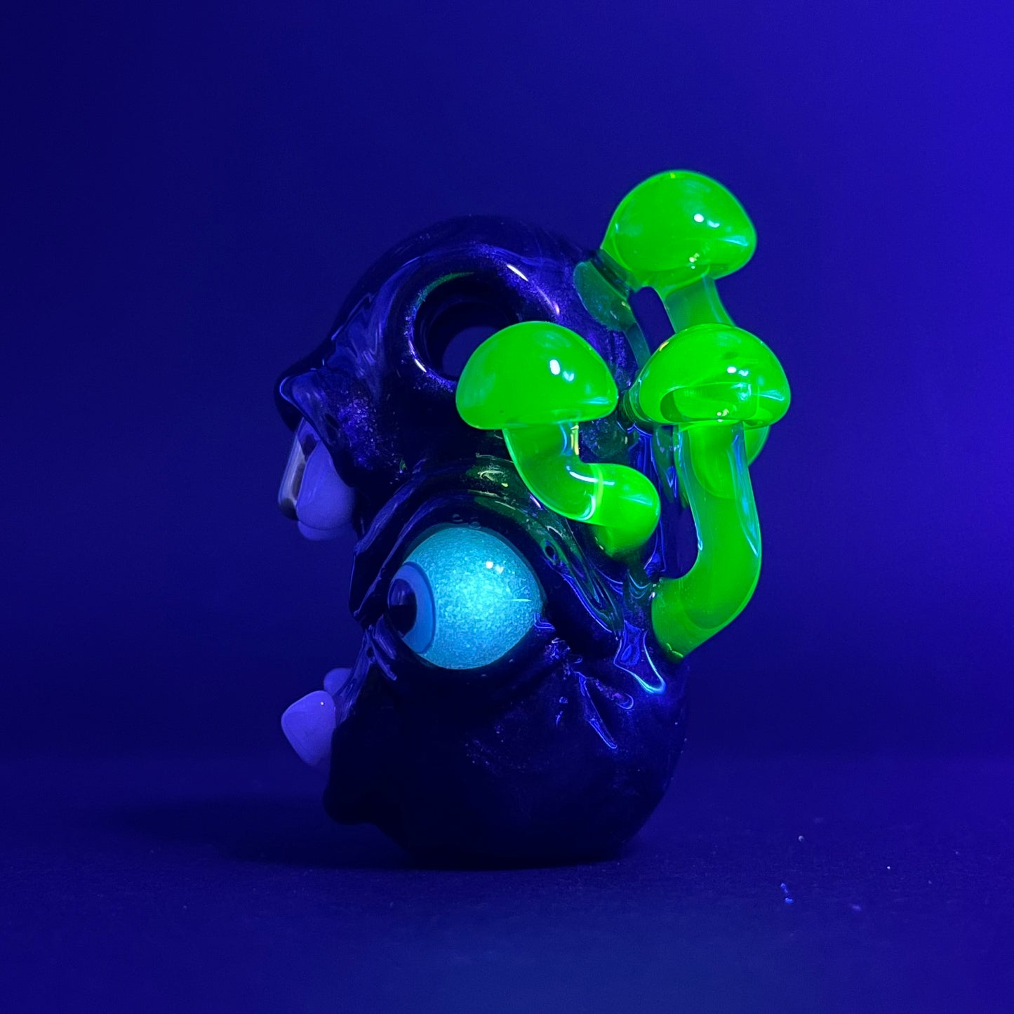 Hand-blown Screaming UV reactive mushroom monster pendant - Leviathan Glass original