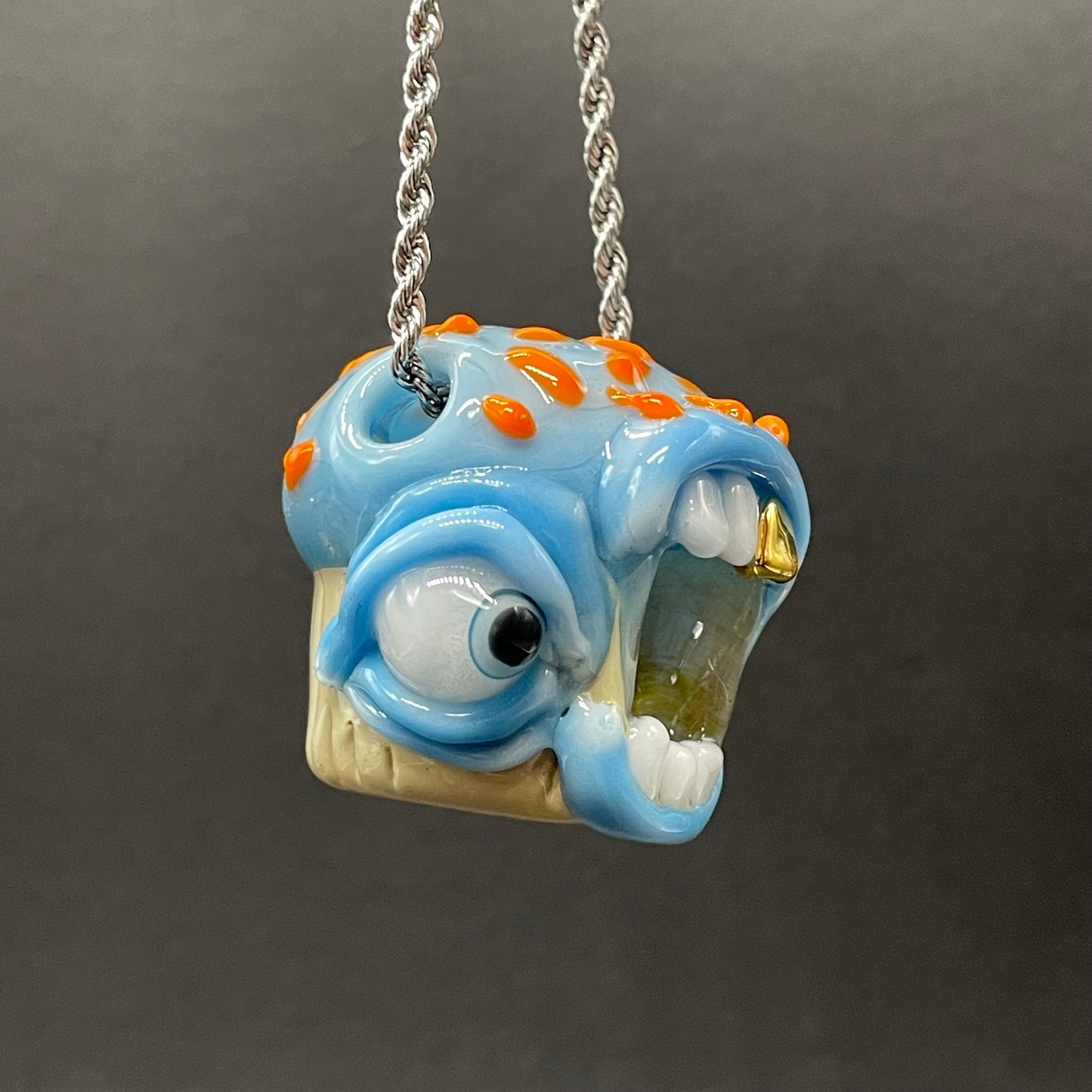 Cupcake pendant