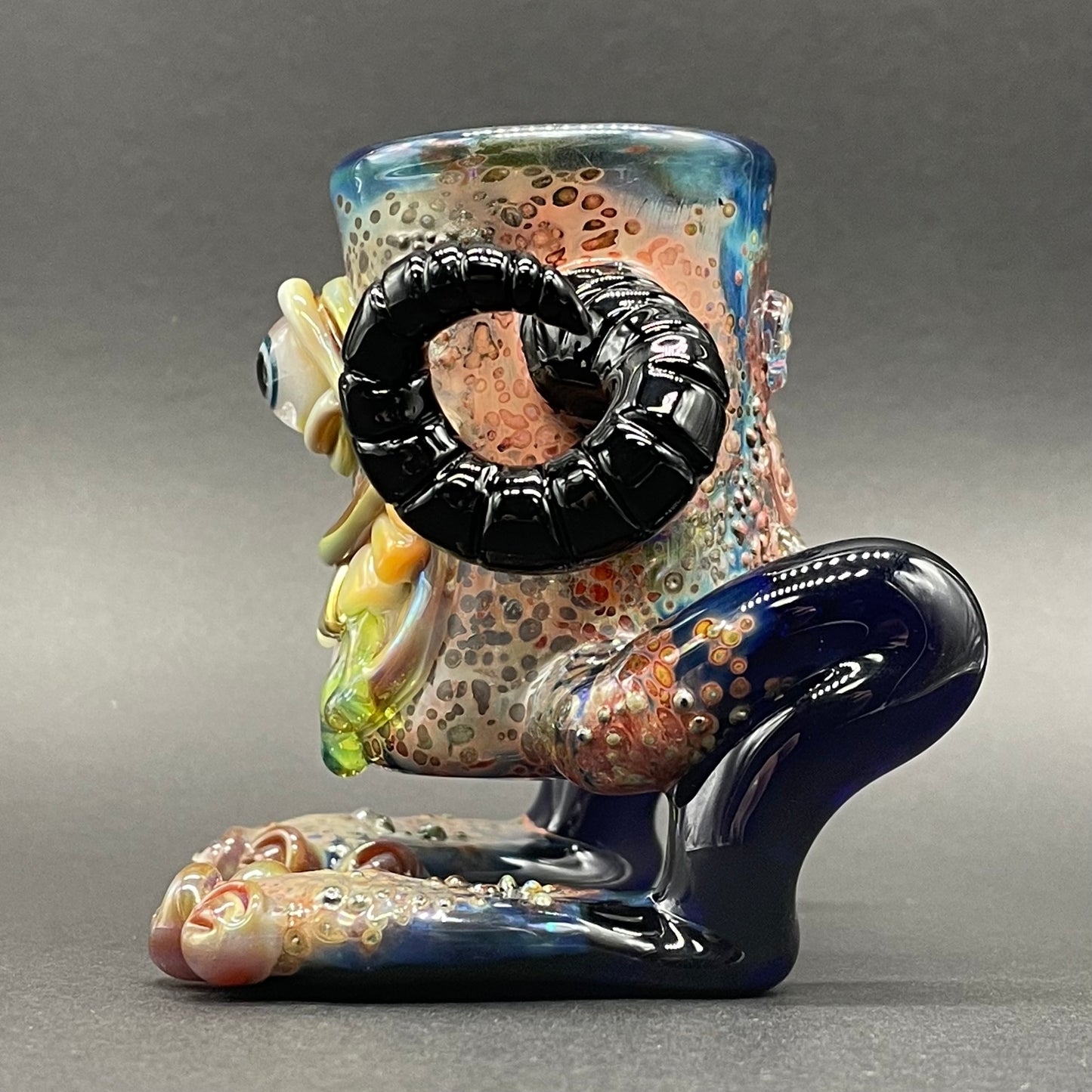 Leviathan Glass The Bearer of cups - hand-blown art