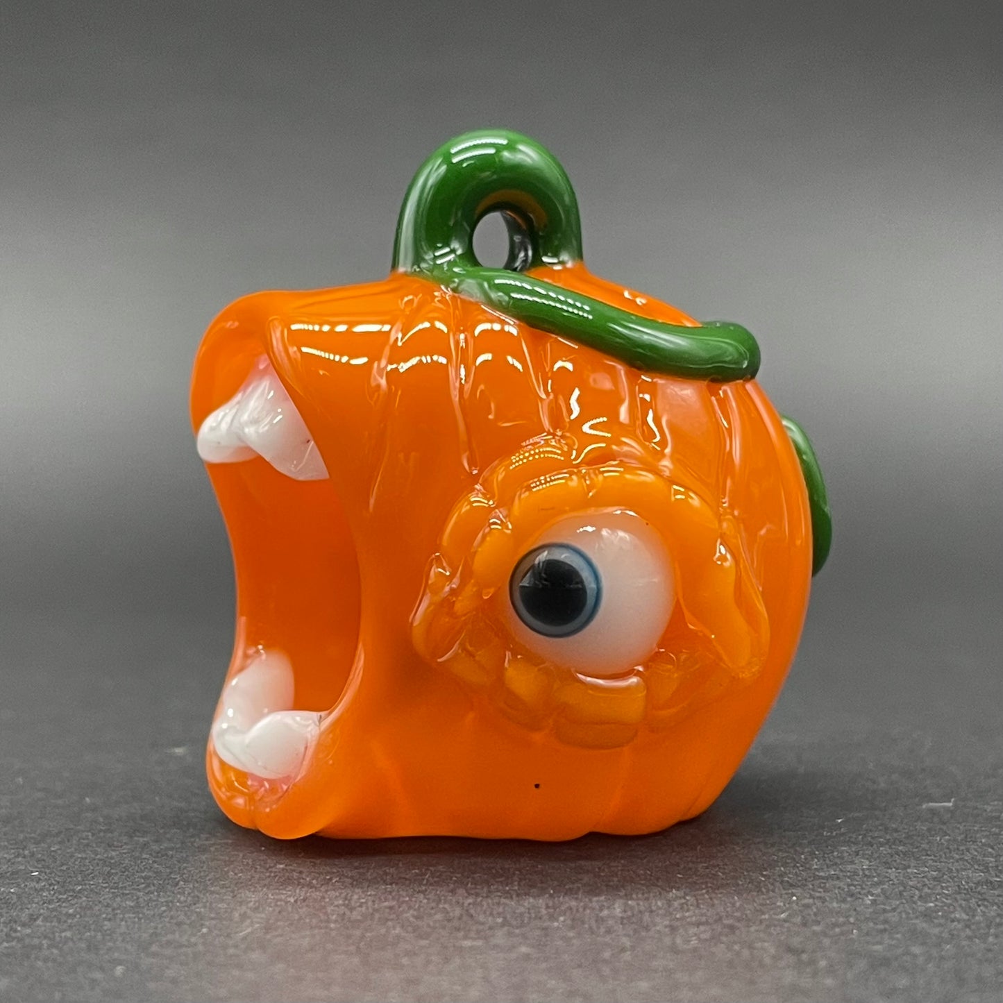 screaming jack-o’-lantern craftsmanship - artisan glass work