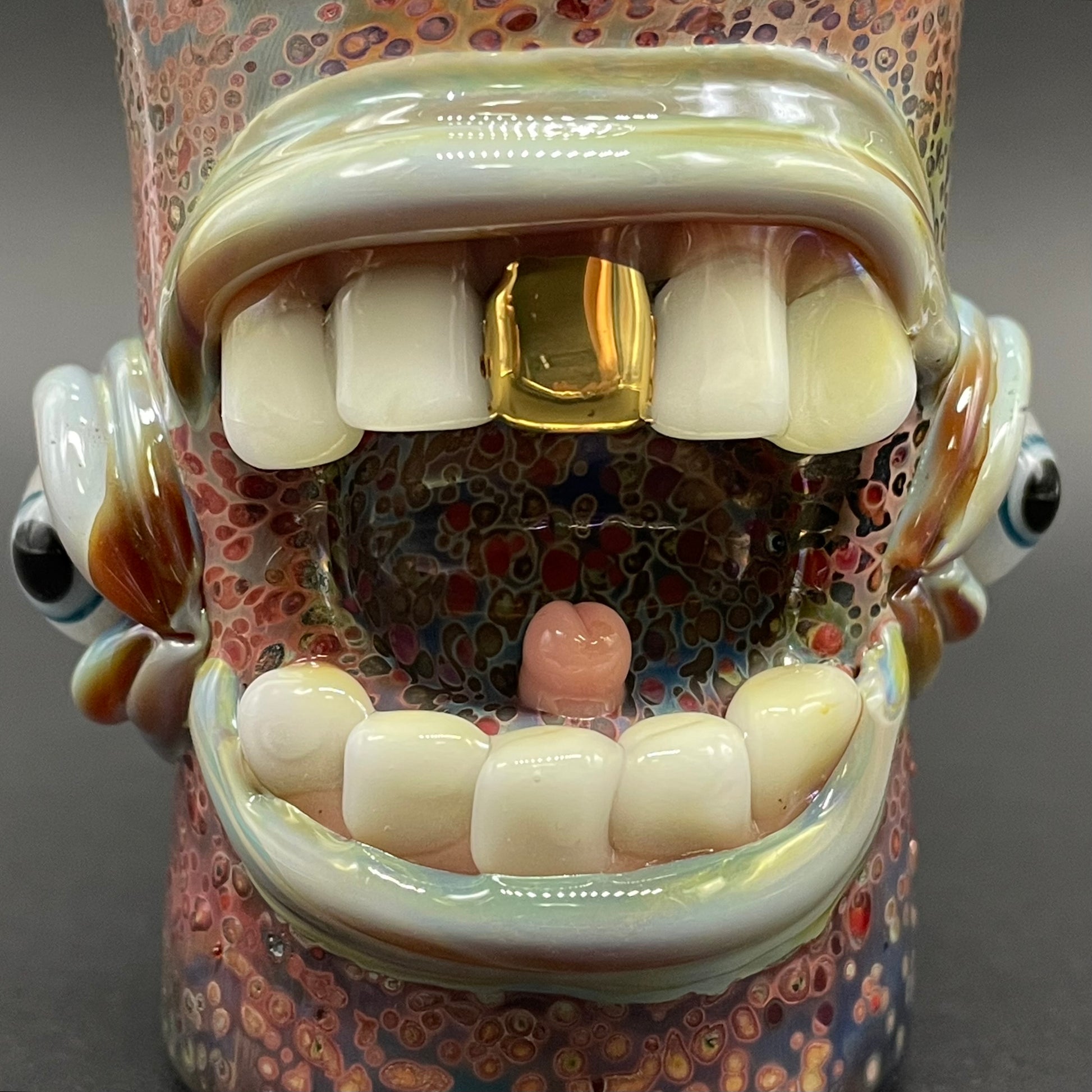Premium Screaming shot glass - collectible glass art