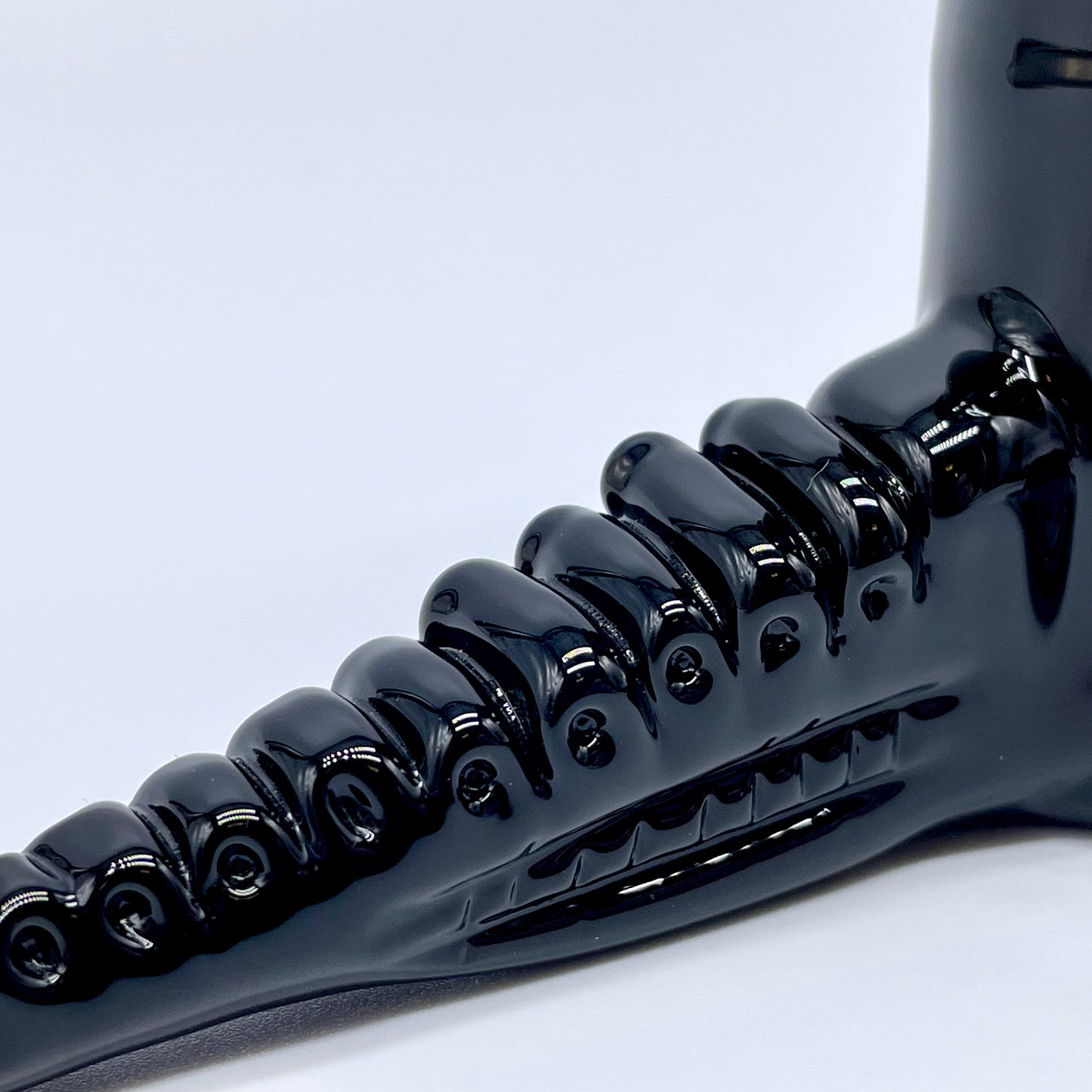Premium 18mm xenomorph slide with stand - collectible glass art