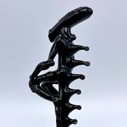 Xenomorph sculpture by Leviathan Glass - artisan detail