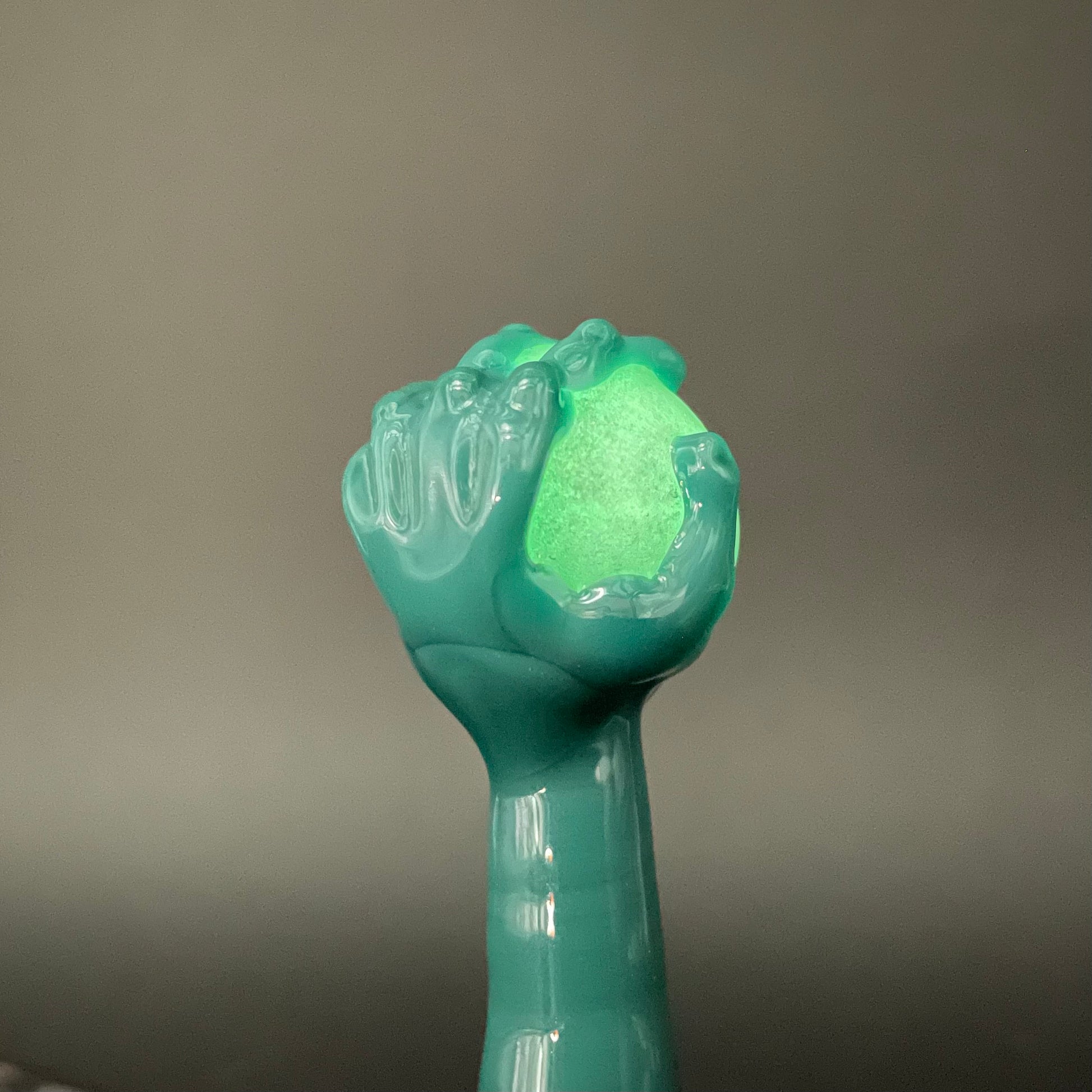 Hand-blown Eye of the beholder - Leviathan Glass original