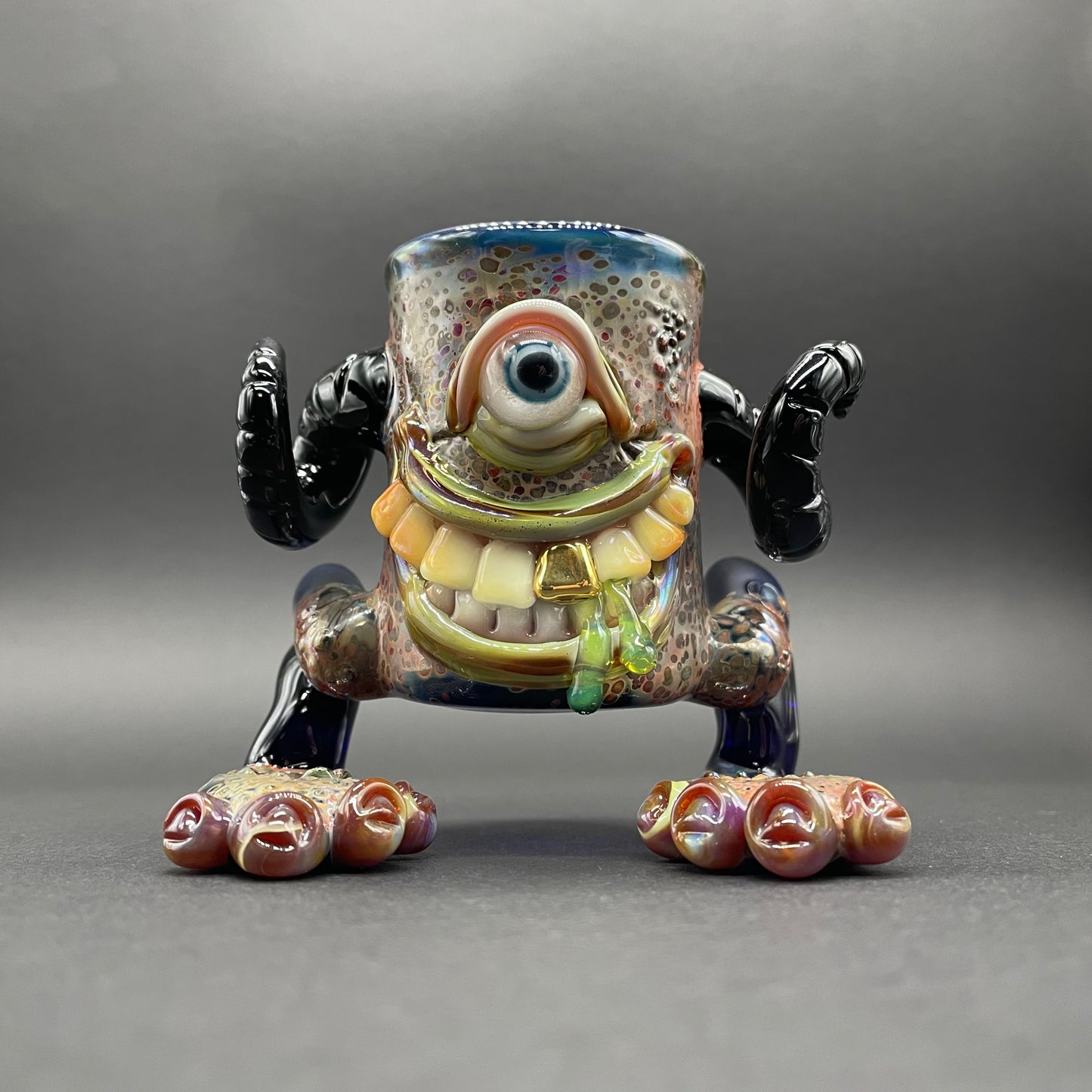 Hand-blown glass The Bearer of cups by Leviathan Glass