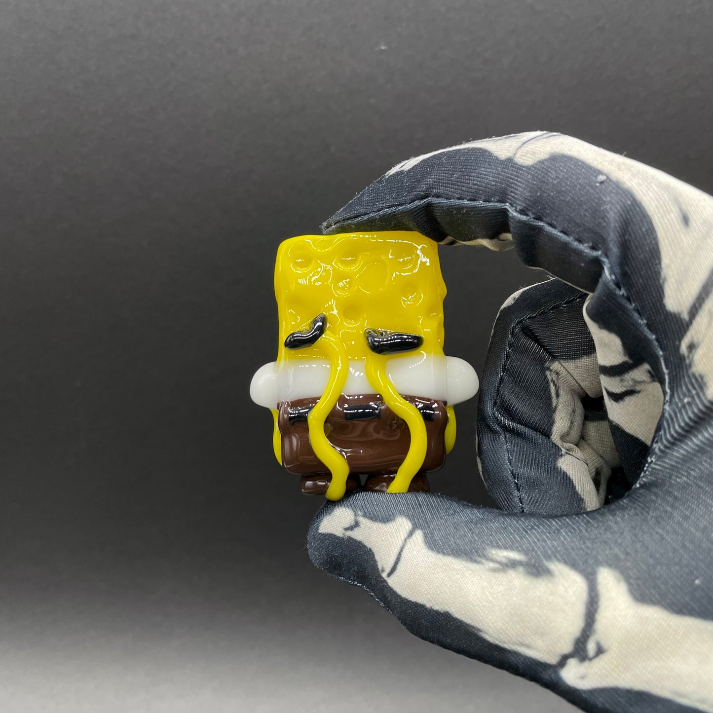 Hand-blown Sponge bob square pants glass pendant - Leviathan Glass original